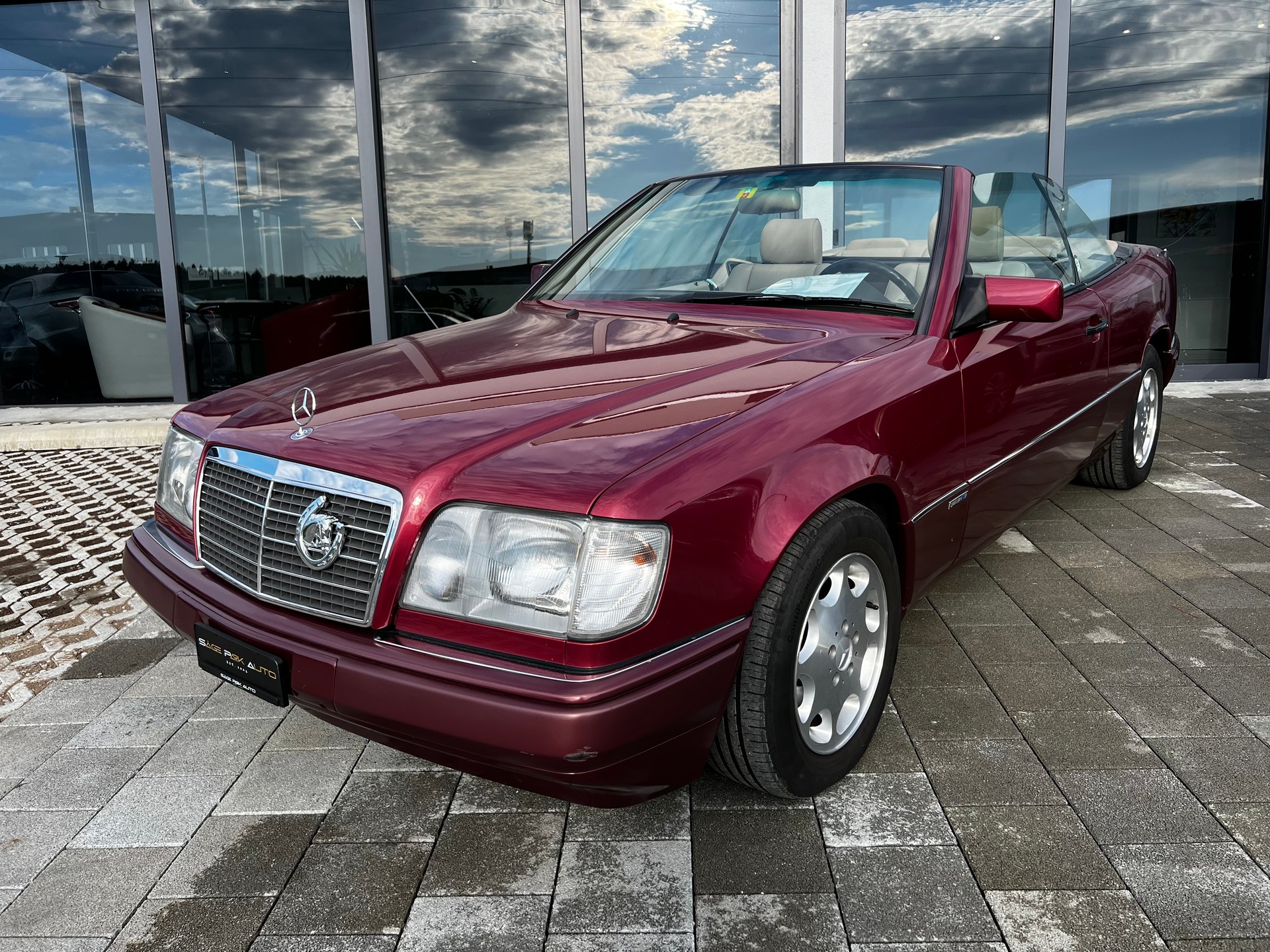 MERCEDES-BENZ E 320 Cabrio *SPORTLINE*-image-5