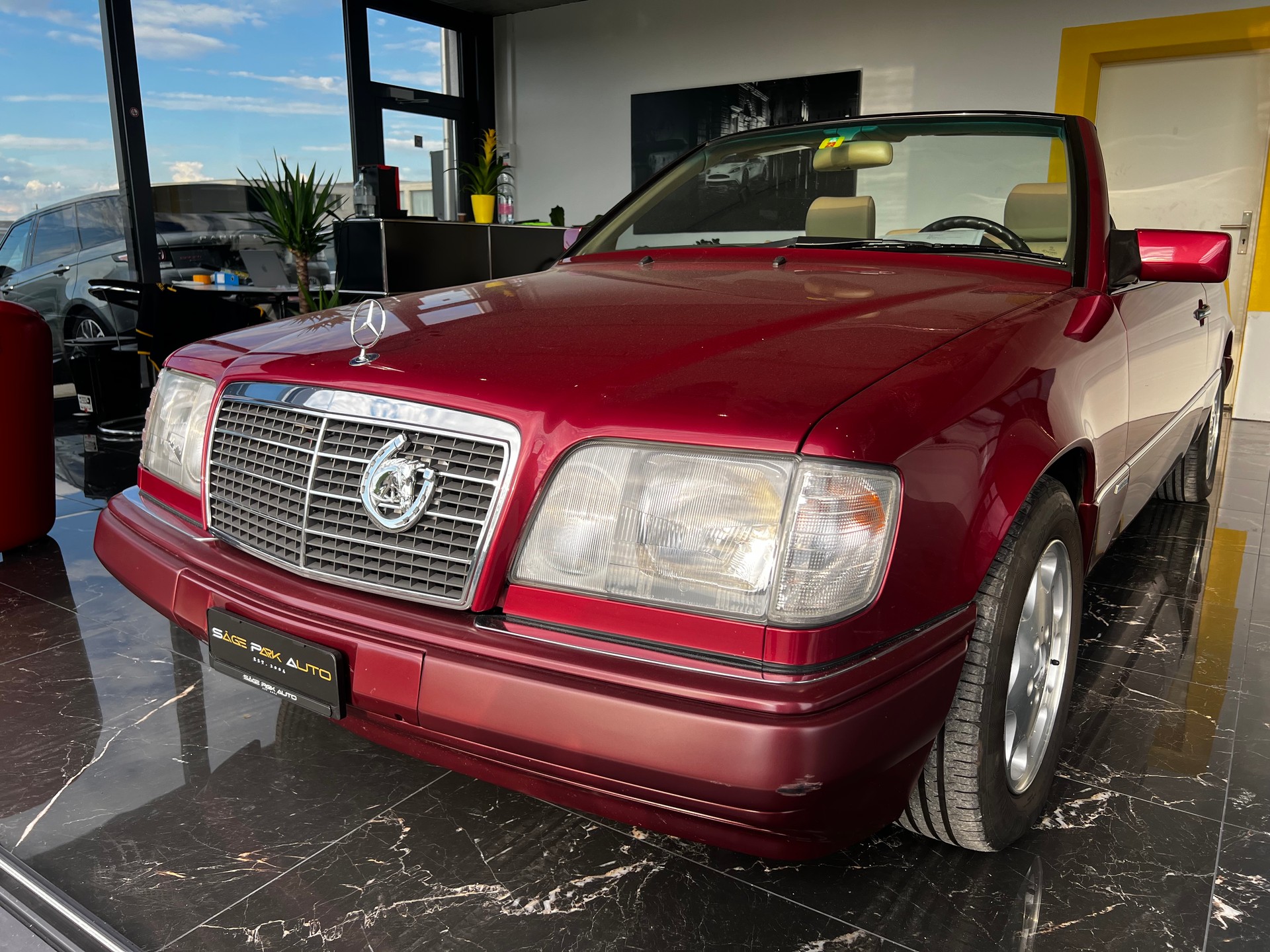 MERCEDES-BENZ E 320 Cabrio *SPORTLINE*-image-8