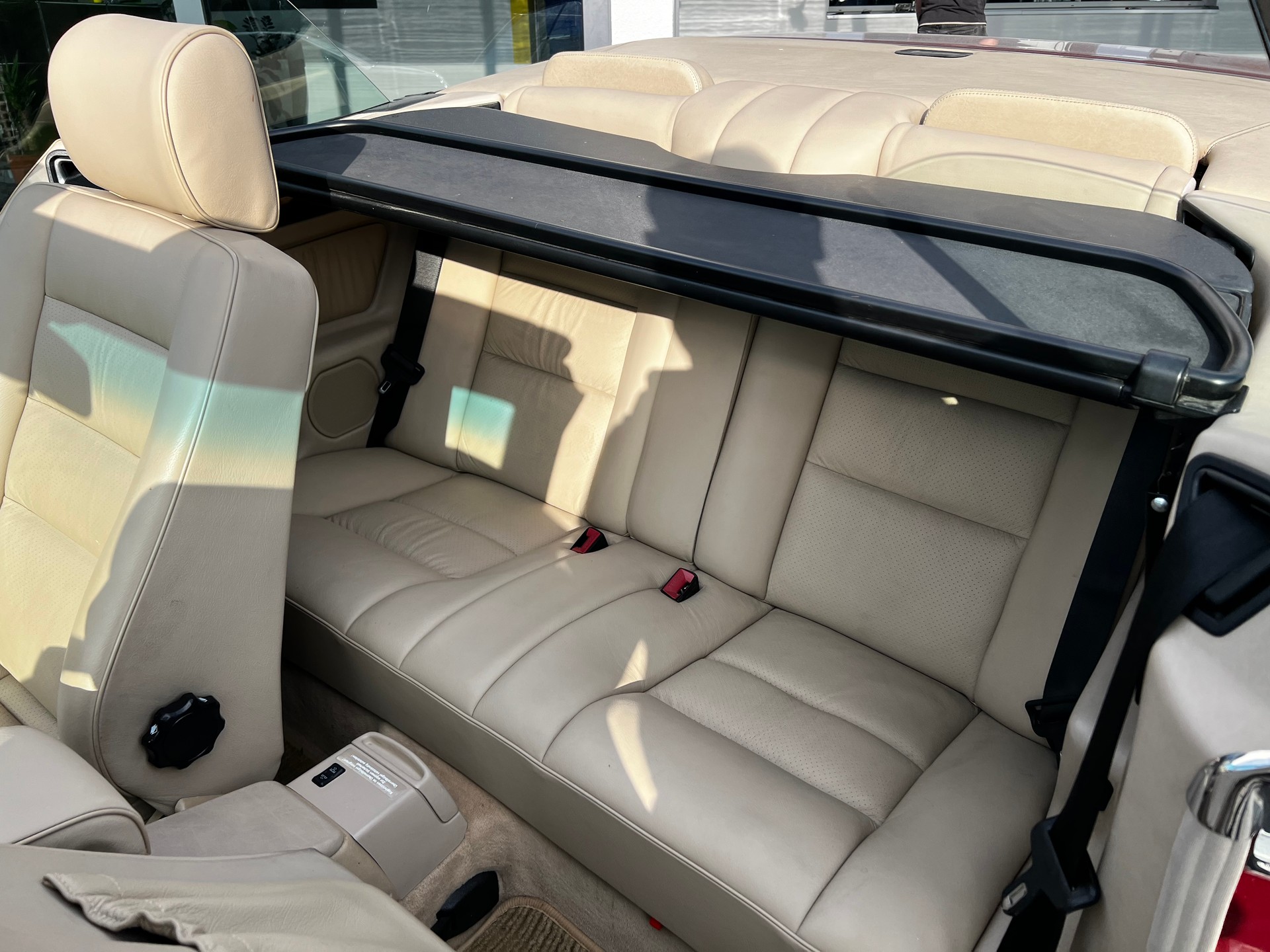 MERCEDES-BENZ E 320 Cabrio *SPORTLINE*-image-14