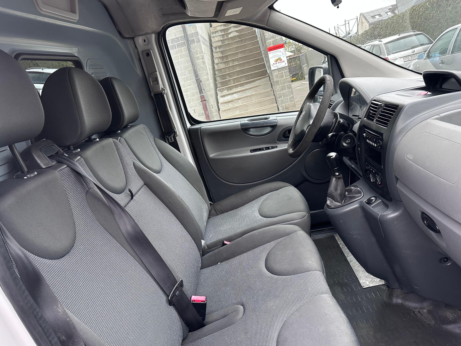 PEUGEOT Expert 2.0i 16V 227 L1H1-image-8