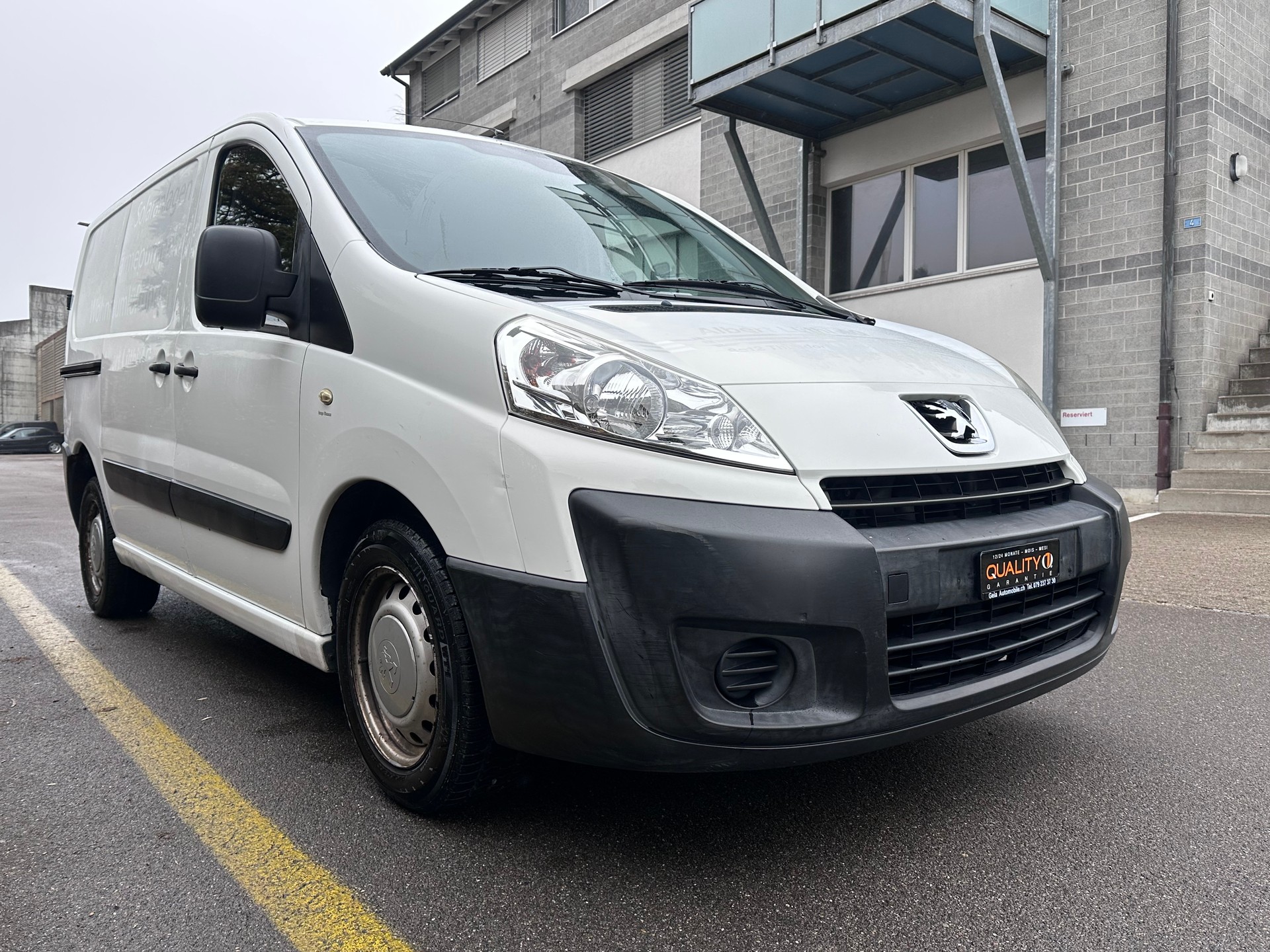 PEUGEOT Expert 2.0i 16V 227 L1H1-image-1