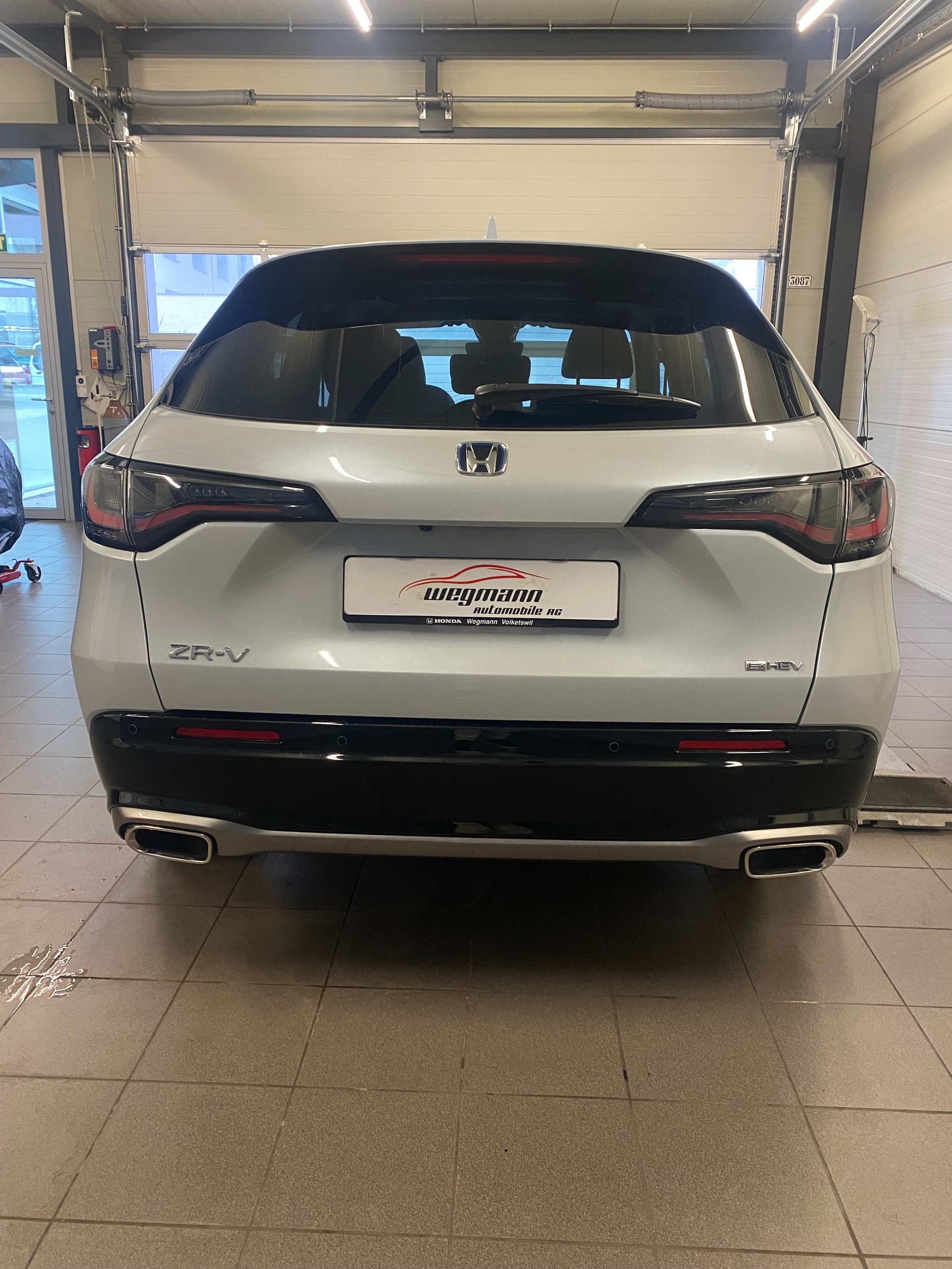 HONDA ZR-V 2.0i MMD Hybrid Advance Automatic-image-4