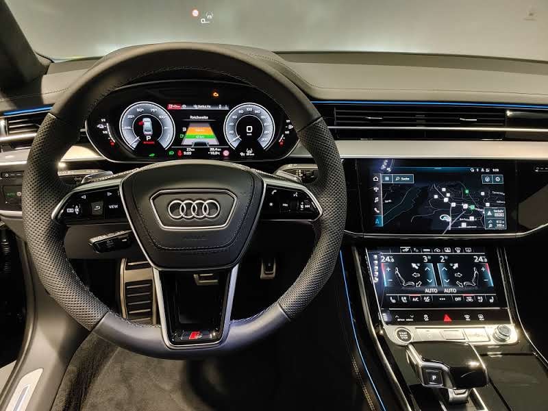 AUDI A8 60 TFSI e quattro tiptronic-image-5