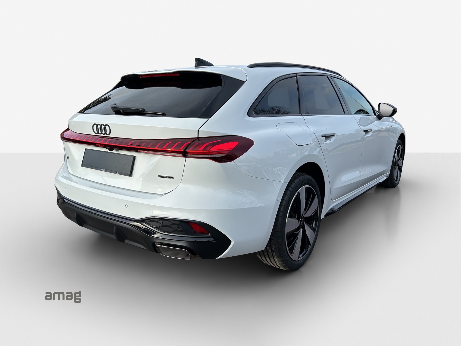 AUDI A5 Avant TFSI quattro 150 kW S tronic-image-1