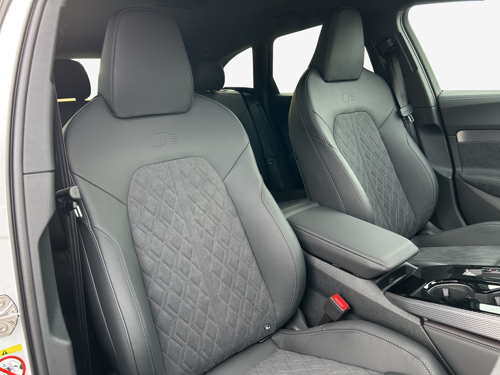 AUDI A5 Avant TFSI quattro 150 kW S tronic-image-11