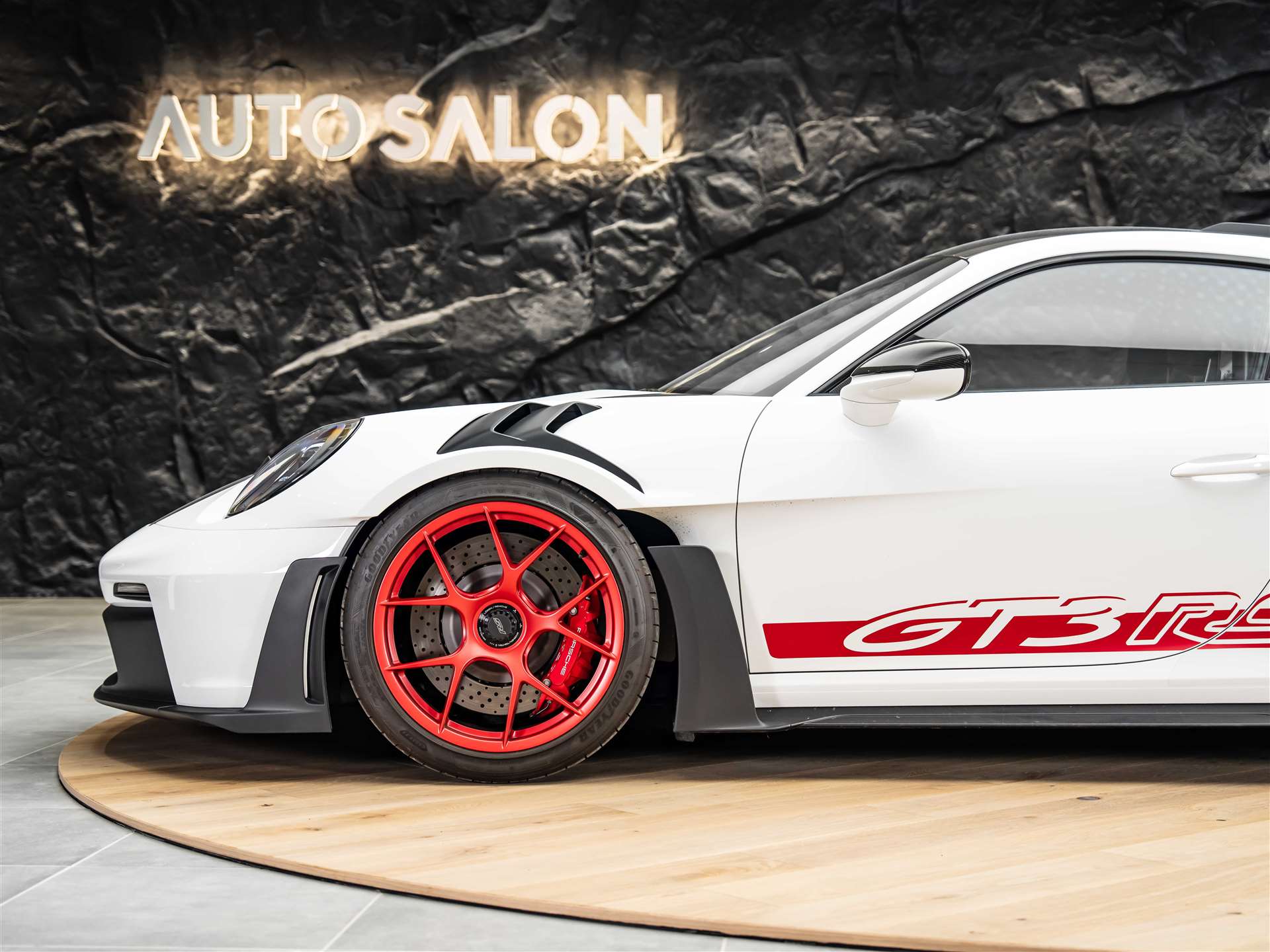 PORSCHE 911 GT3 RS Weissach-image-14