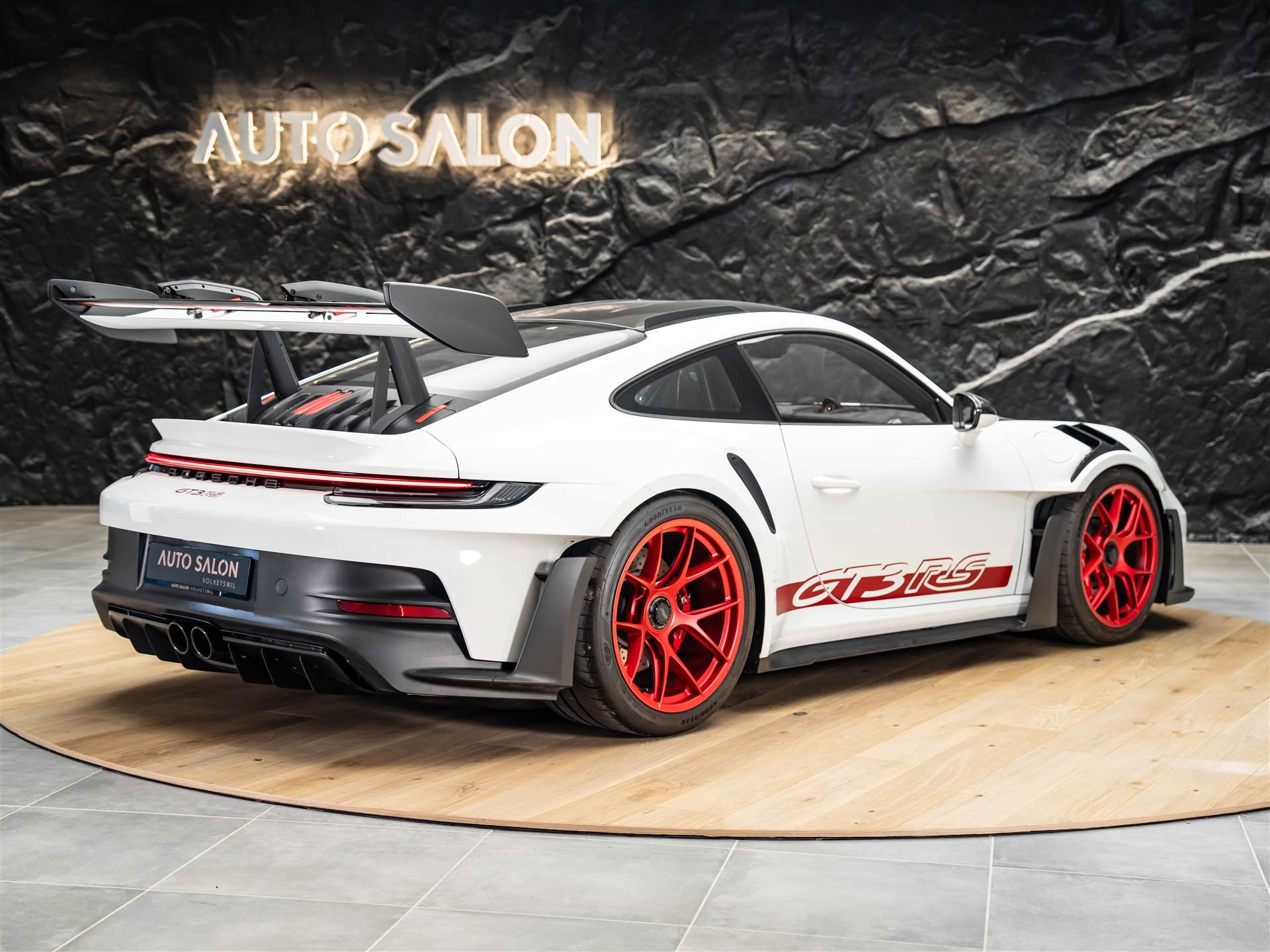 PORSCHE 911 GT3 RS Weissach-image-5