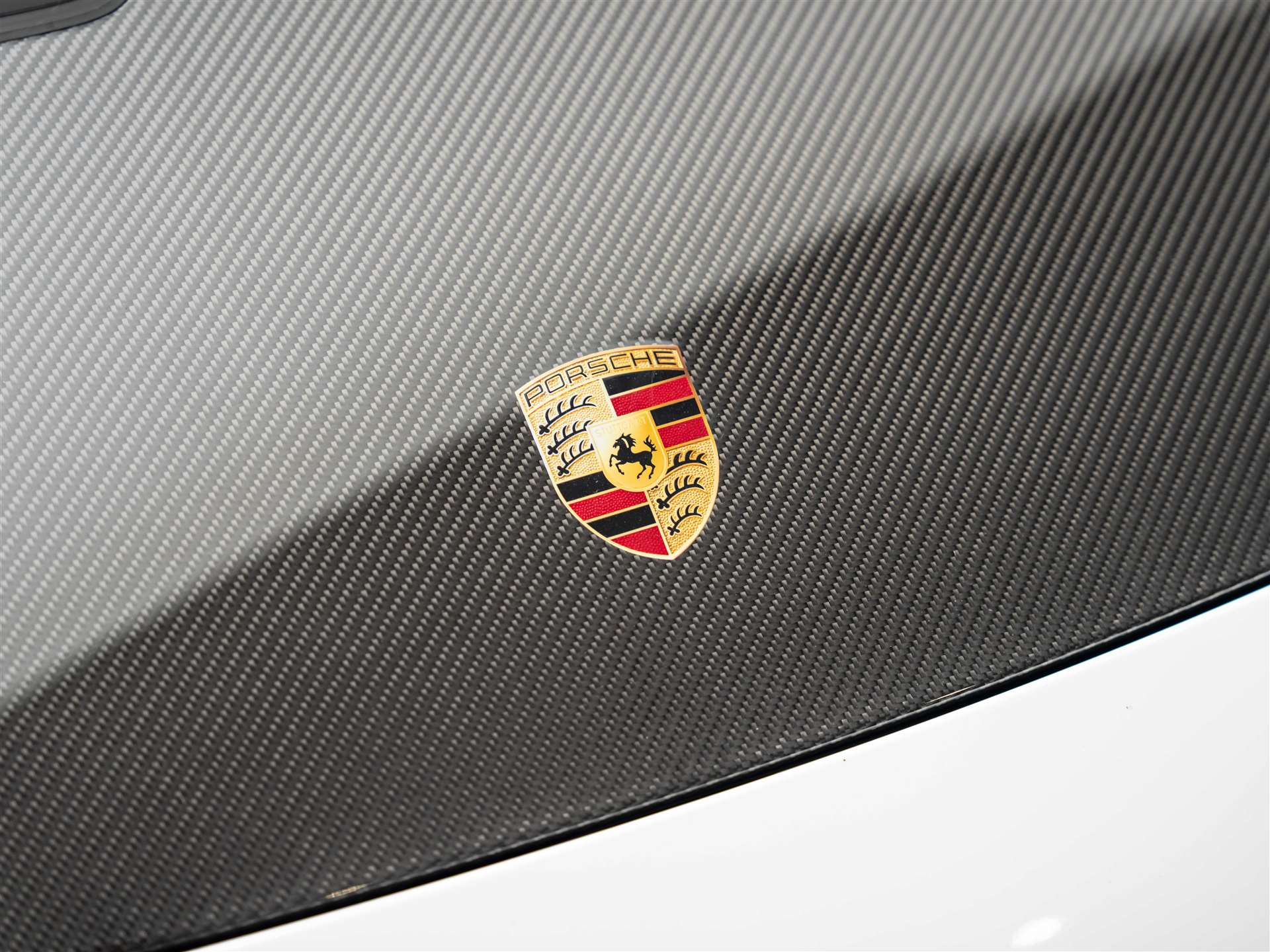 PORSCHE 911 GT3 RS Weissach-image-19