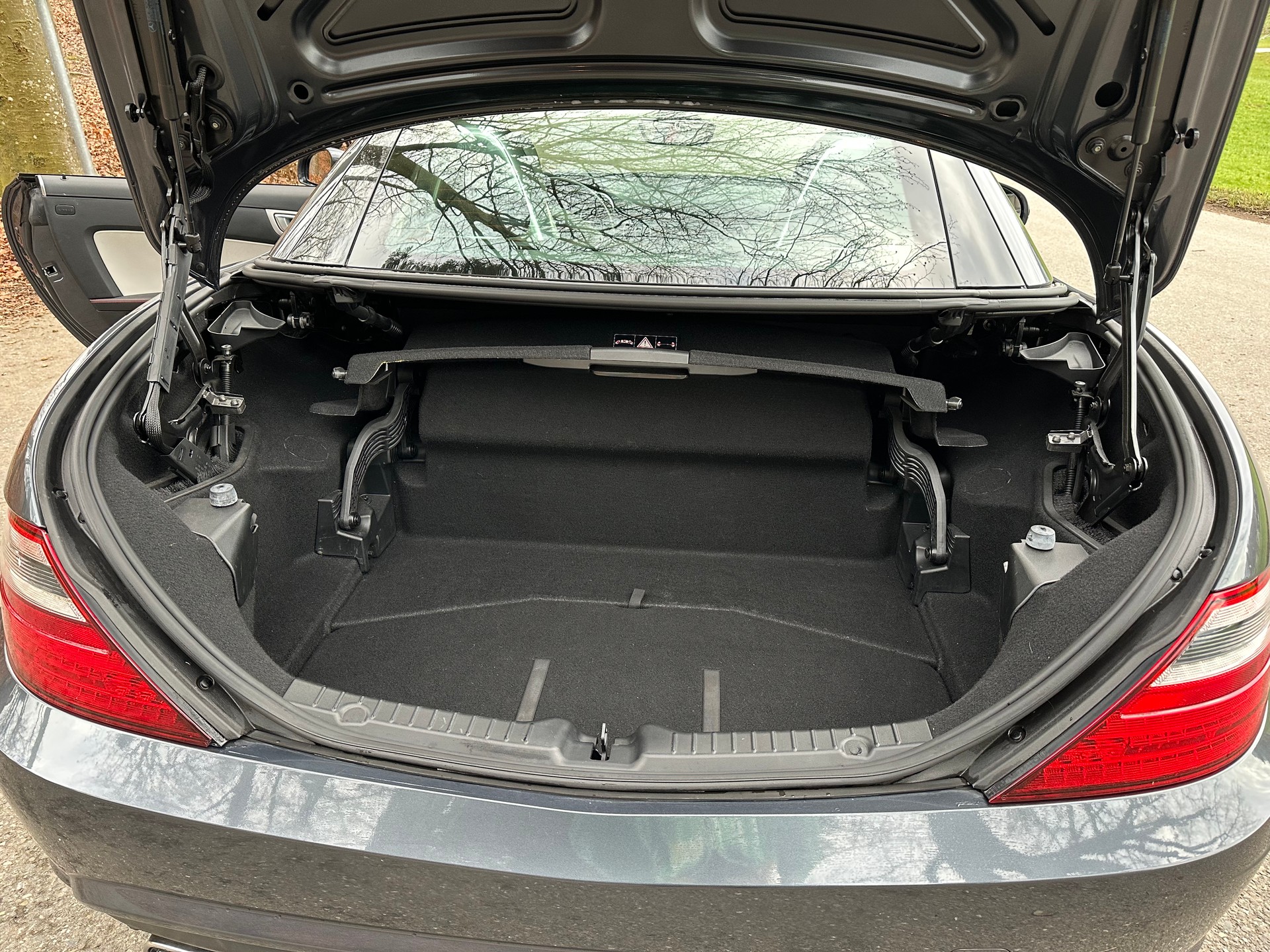 MERCEDES-BENZ SLK 250 AMG Paket-image-6