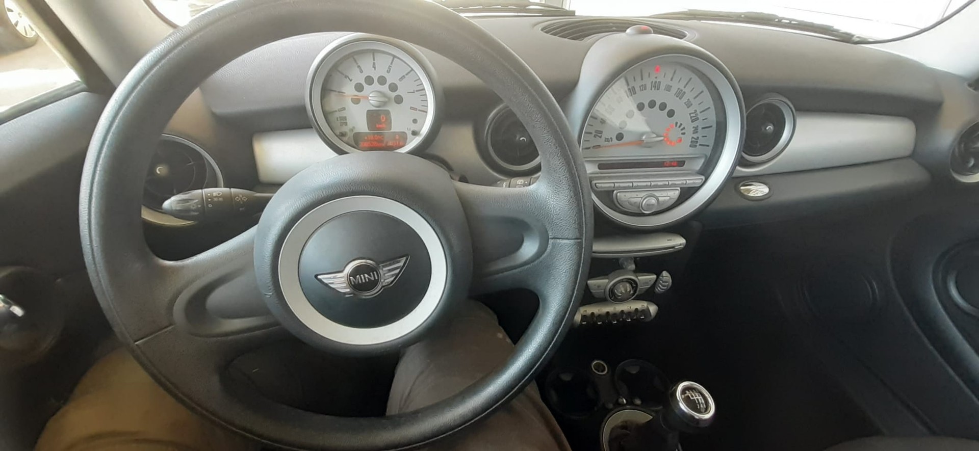 MINI One-image-10