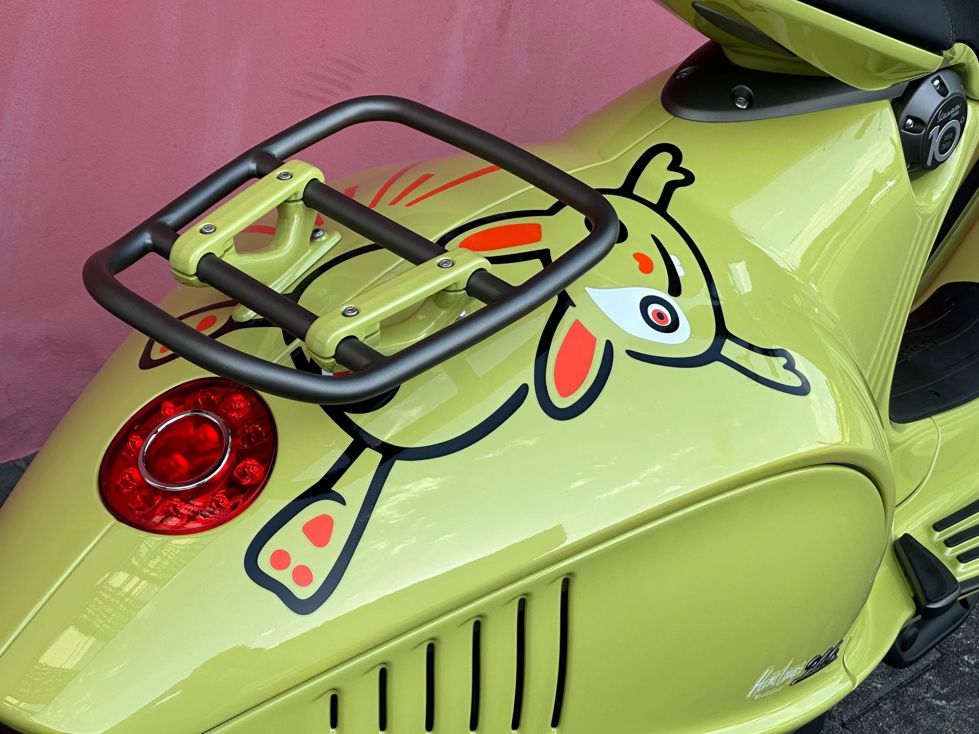 PIAGGIO Vespa 946 125 "BUNNY" 10° Anniversario-image-8