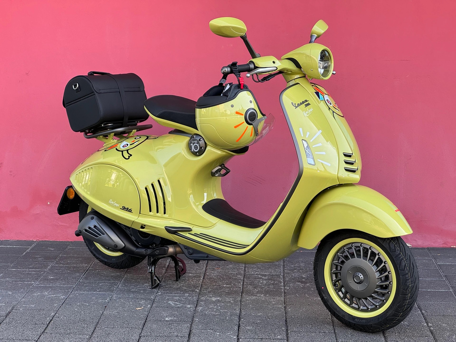 PIAGGIO Vespa 946 125 "BUNNY" 10° Anniversario-image-15