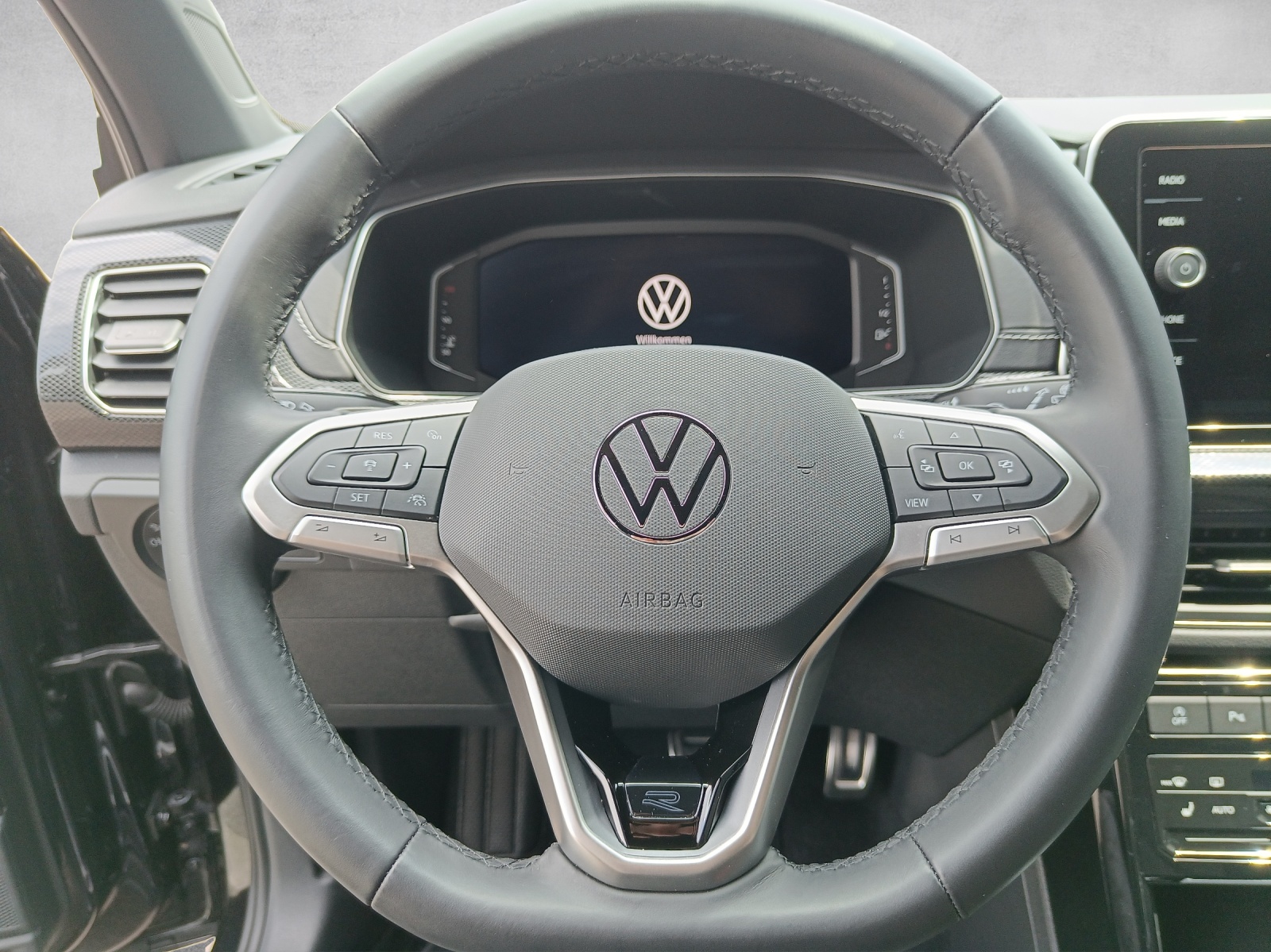 VW T-Cross 1.5 TSI R-Line DSG-image-9