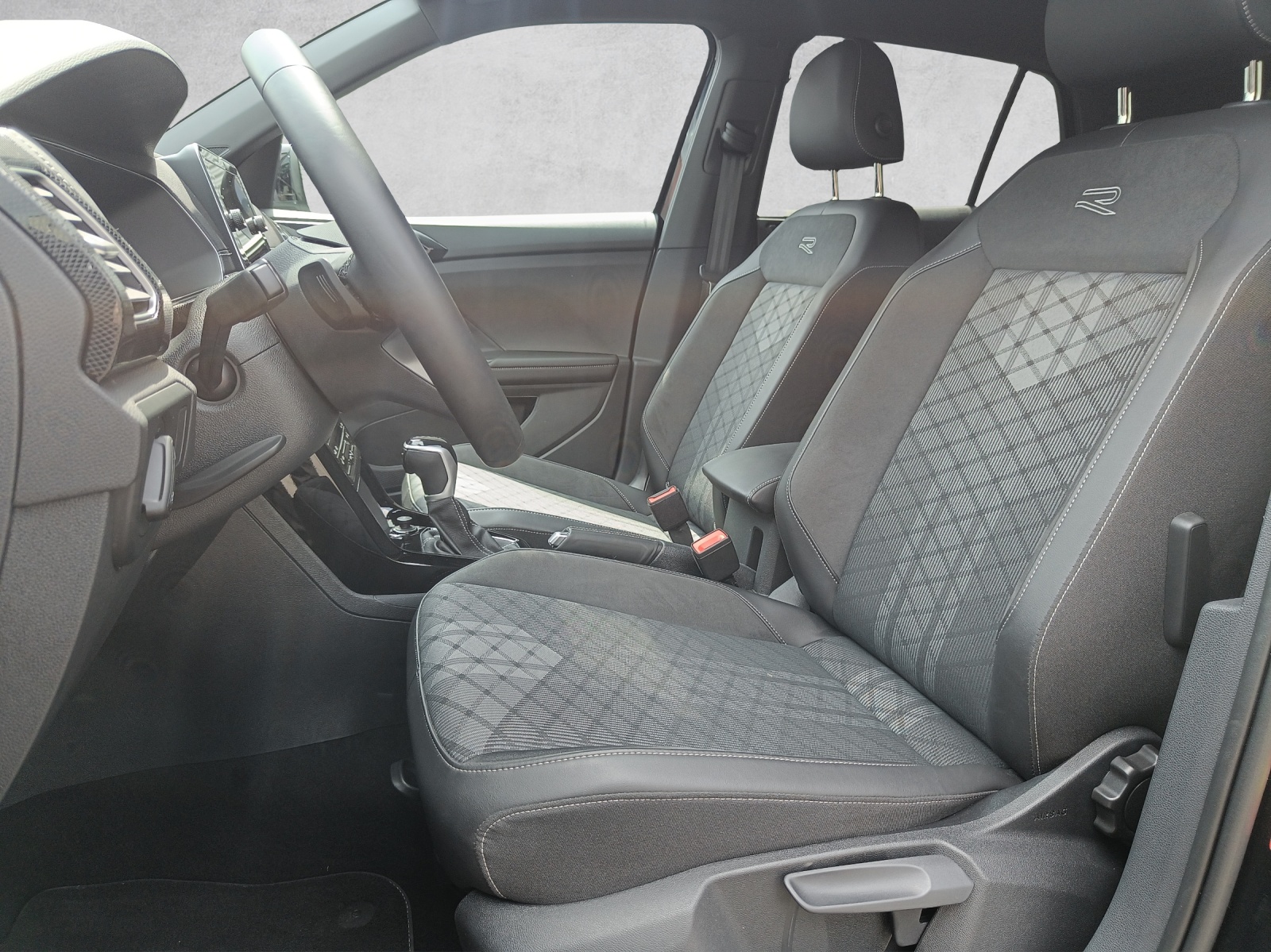 VW T-Cross 1.5 TSI R-Line DSG-image-8