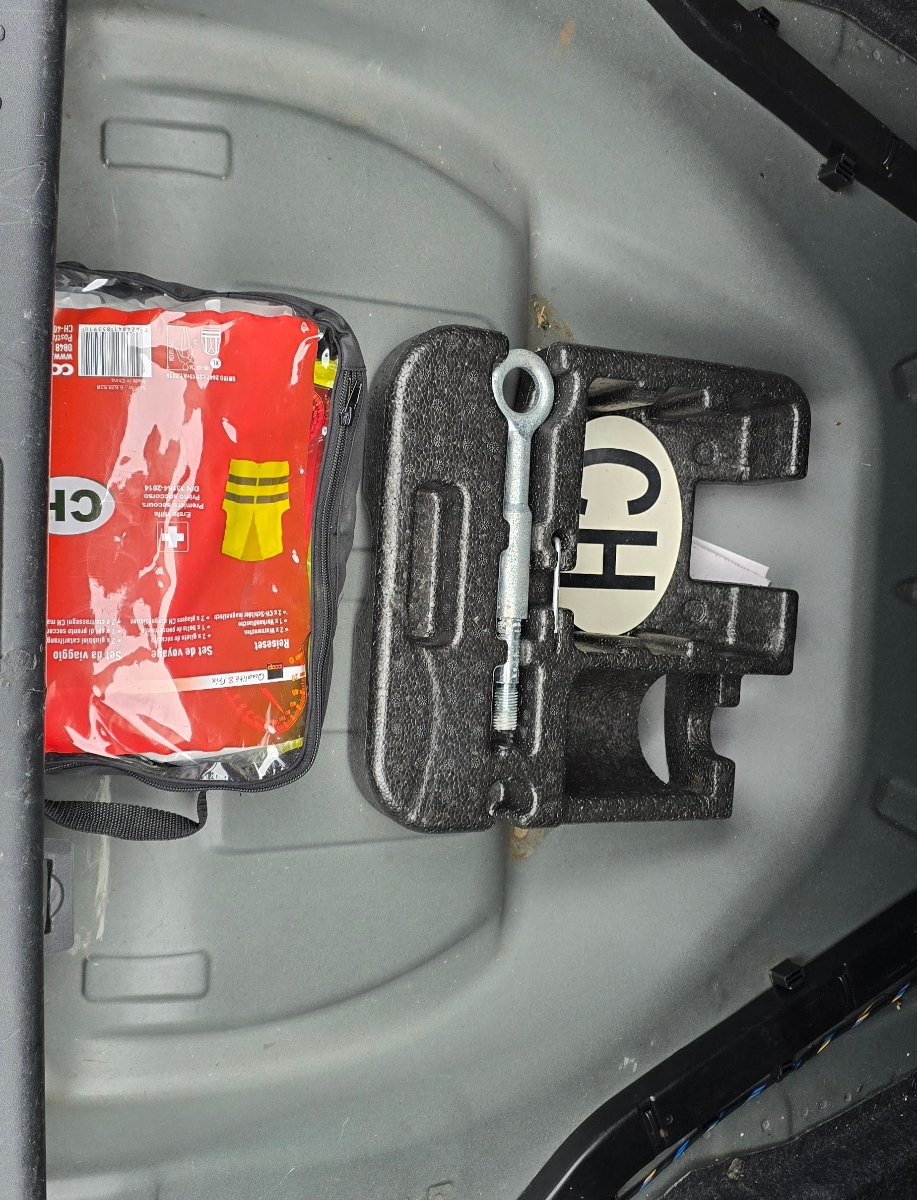 VOLVO S60 D3 Summum Geartronic-image-8