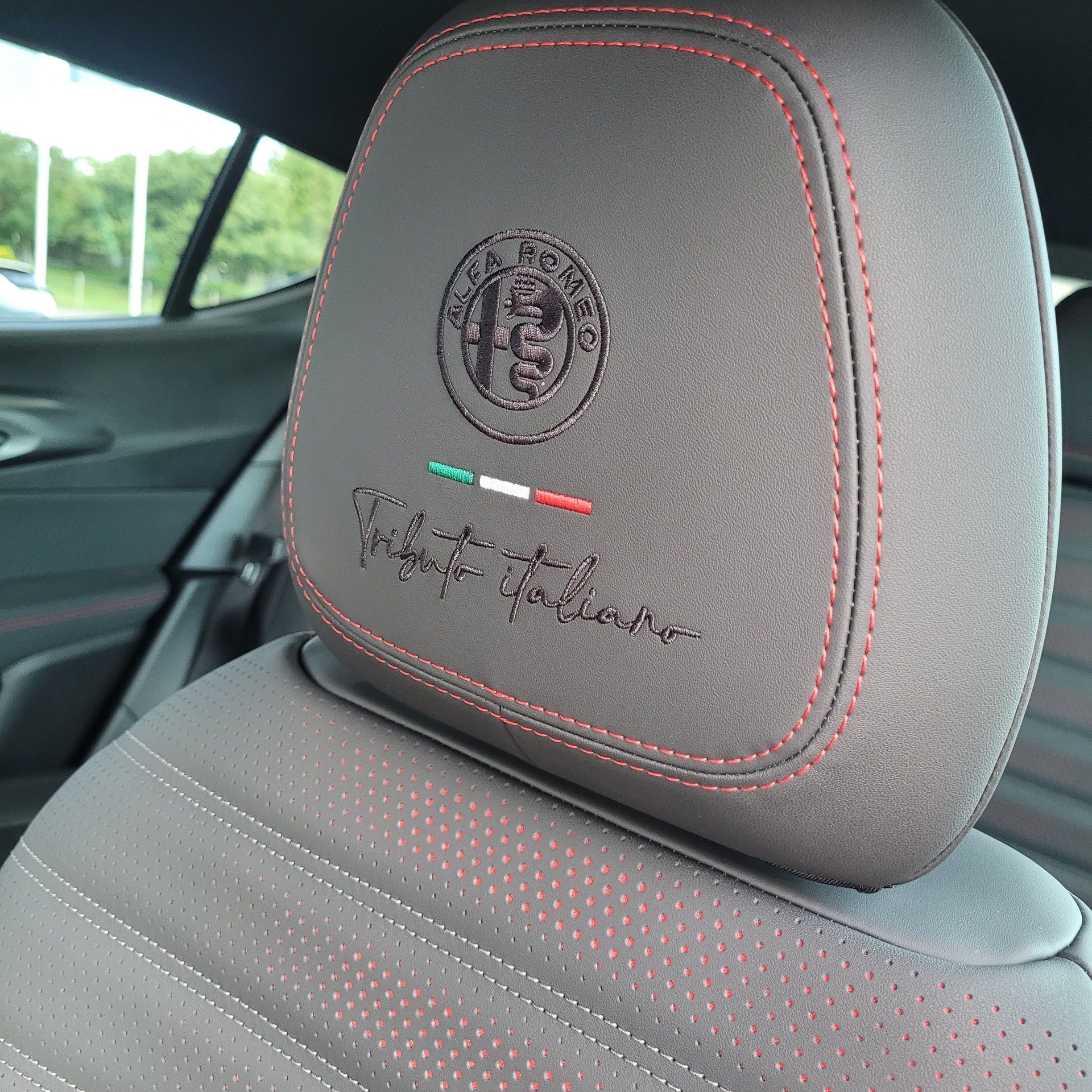 ALFA ROMEO Tonale 1.5 48V Hybrid Tributo Italiano-image-10