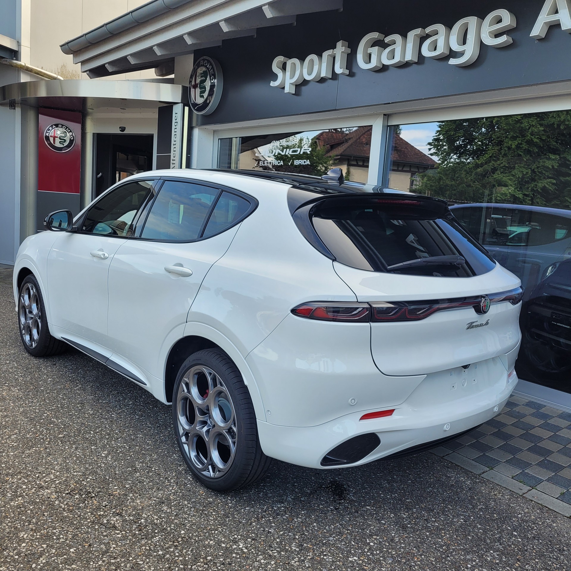 ALFA ROMEO Tonale 1.5 48V Hybrid Tributo Italiano-image-3