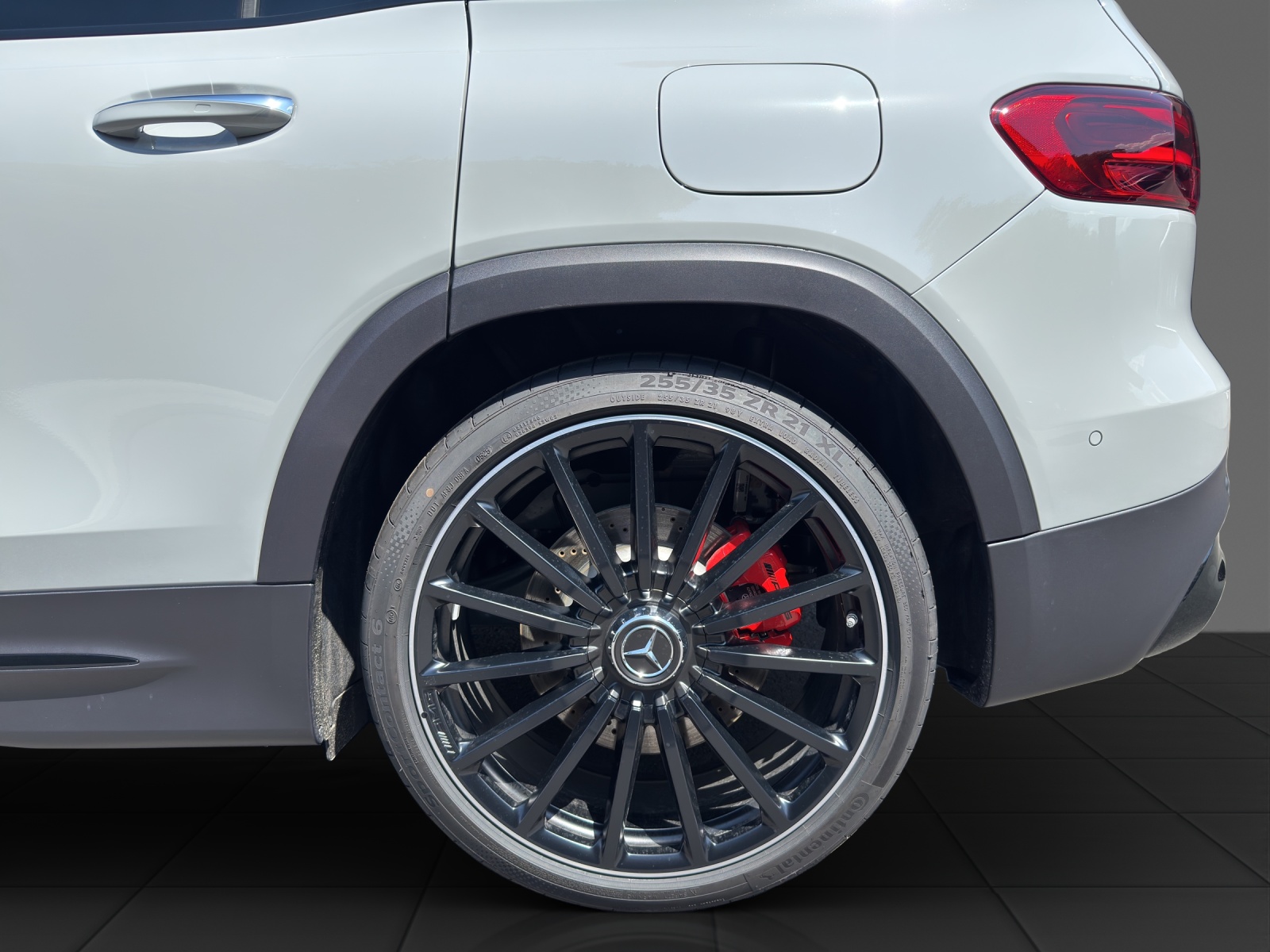MERCEDES-BENZ GLB AMG 35 4Matic 8G-Tronic-image-21