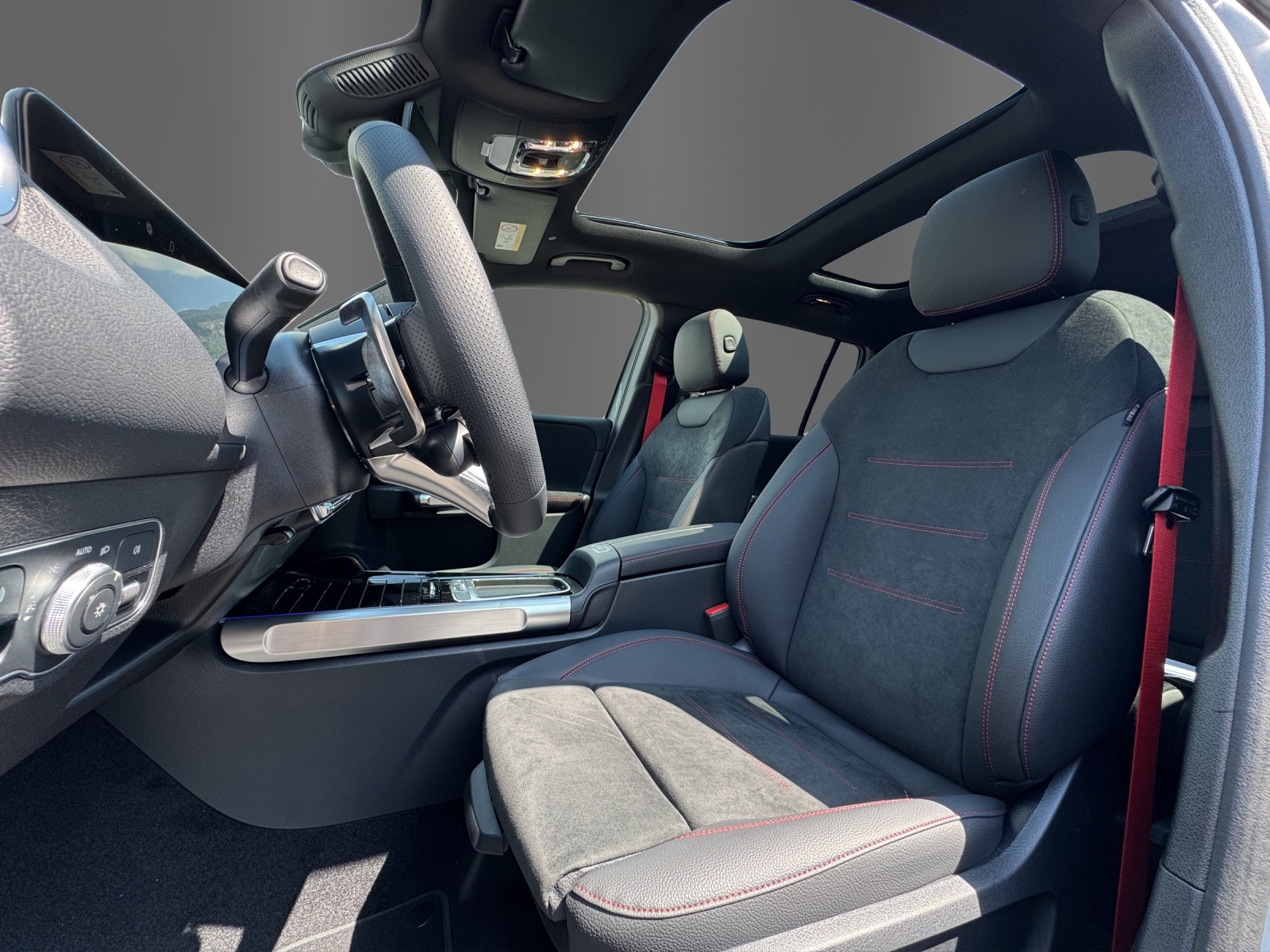 MERCEDES-BENZ GLB AMG 35 4Matic 8G-Tronic-image-8