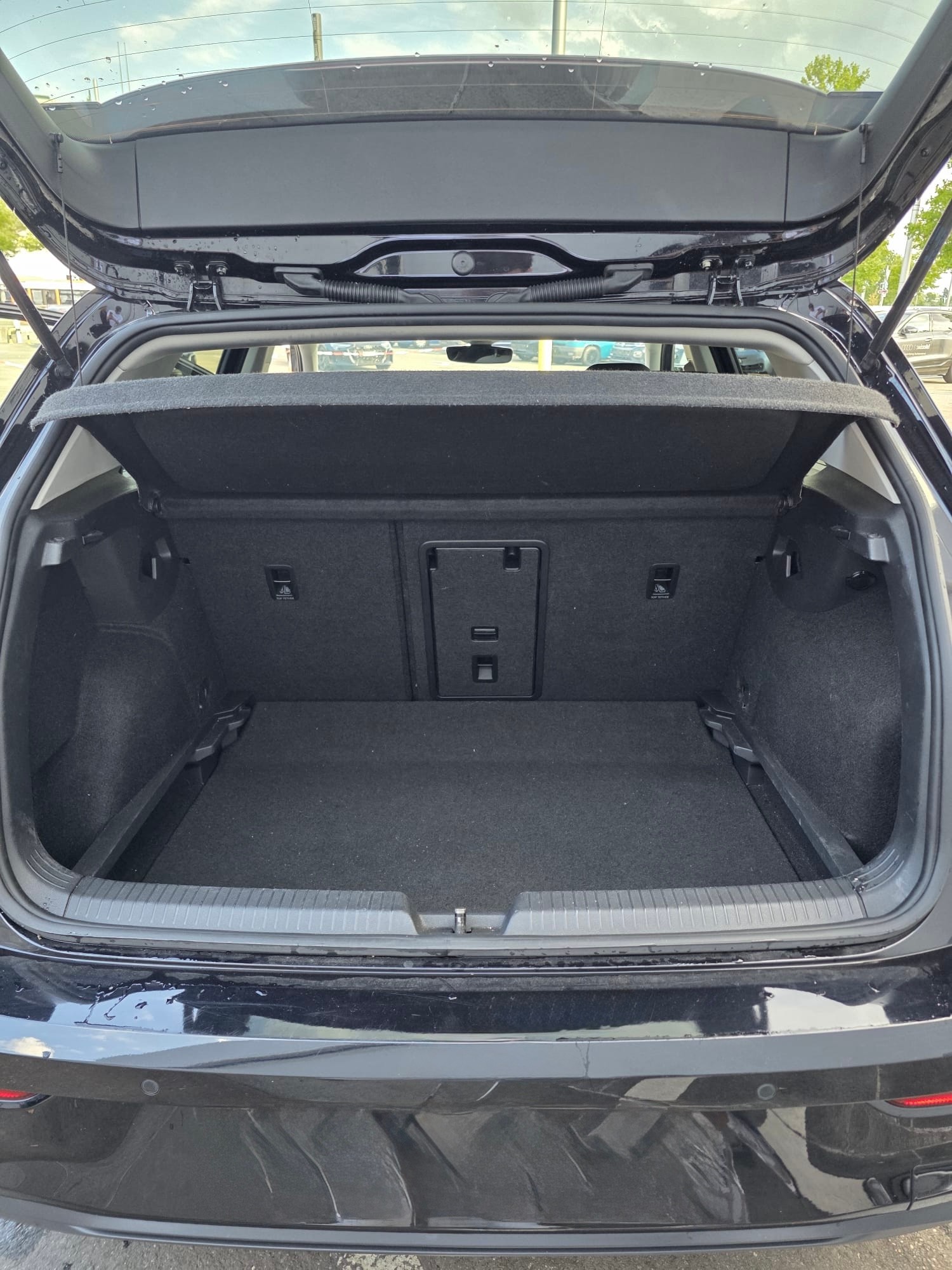 VW Golf 8 eTSI 1.0-image-11