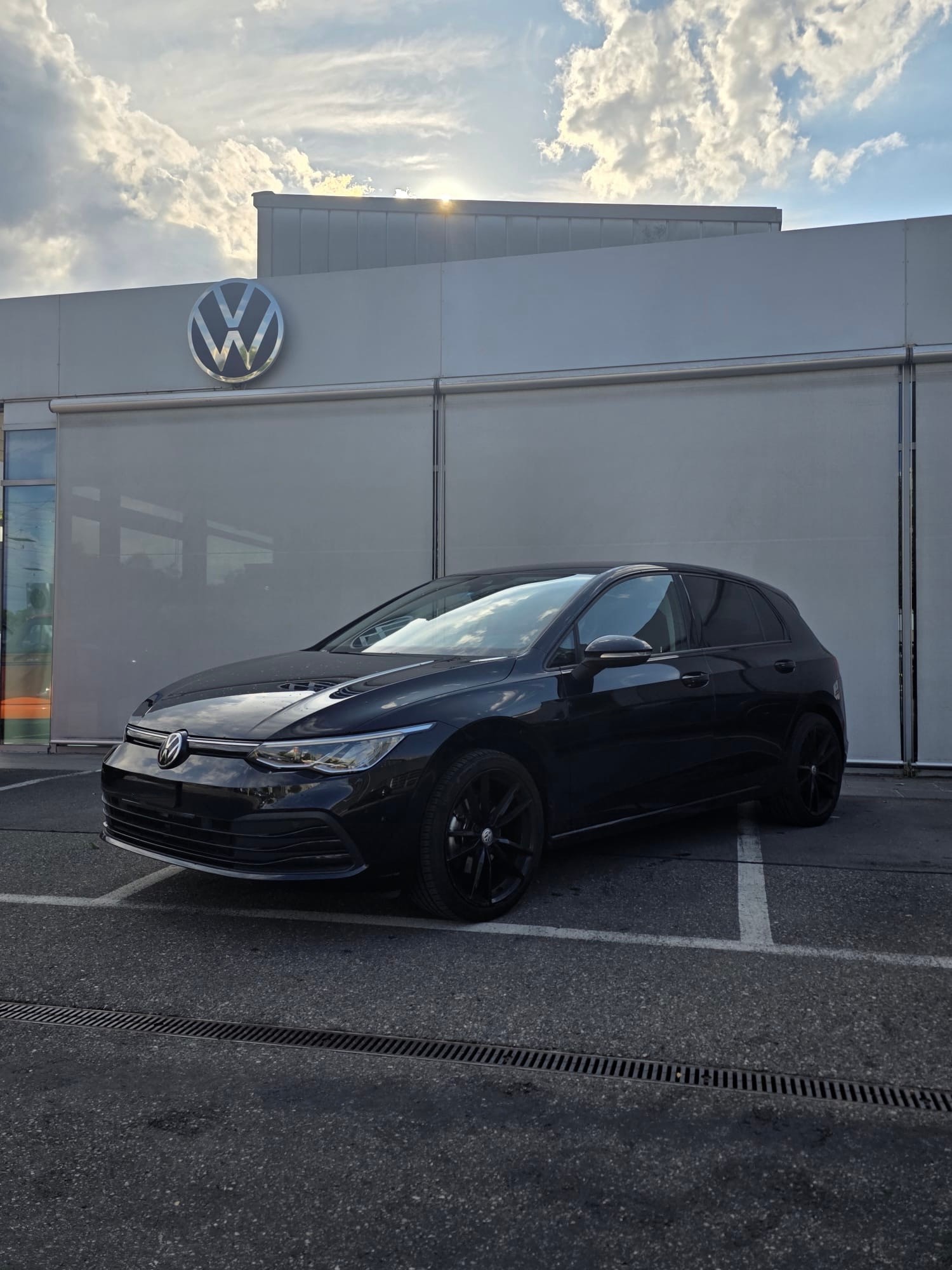 VW Golf 8 eTSI 1.0-image-0