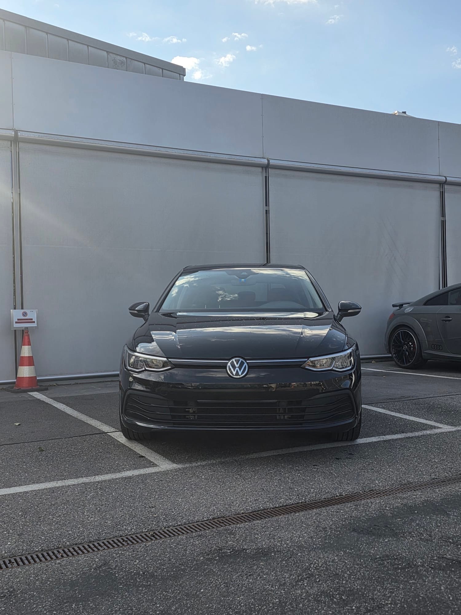 VW Golf 8 eTSI 1.0-image-2