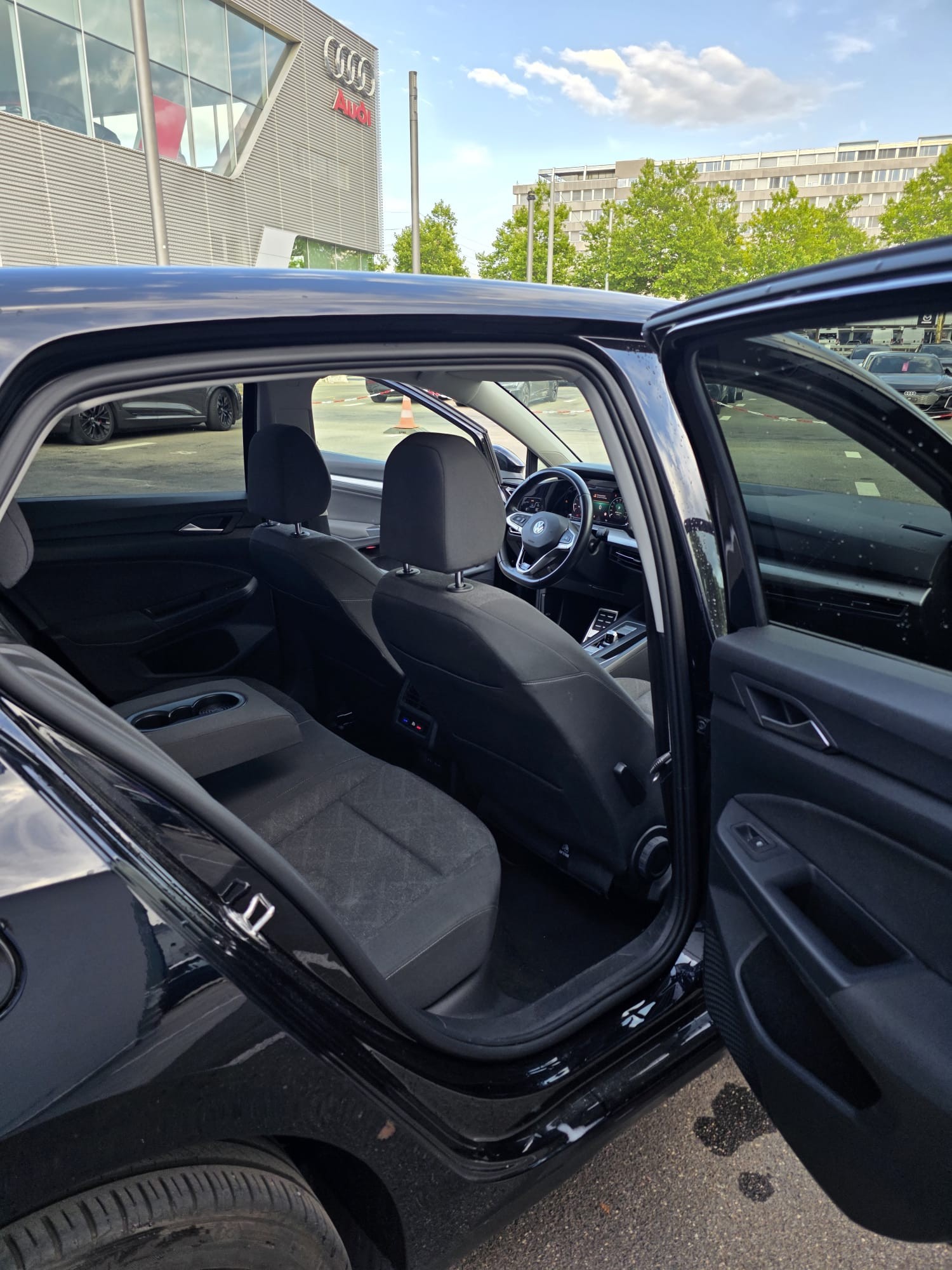 VW Golf 8 eTSI 1.0-image-10