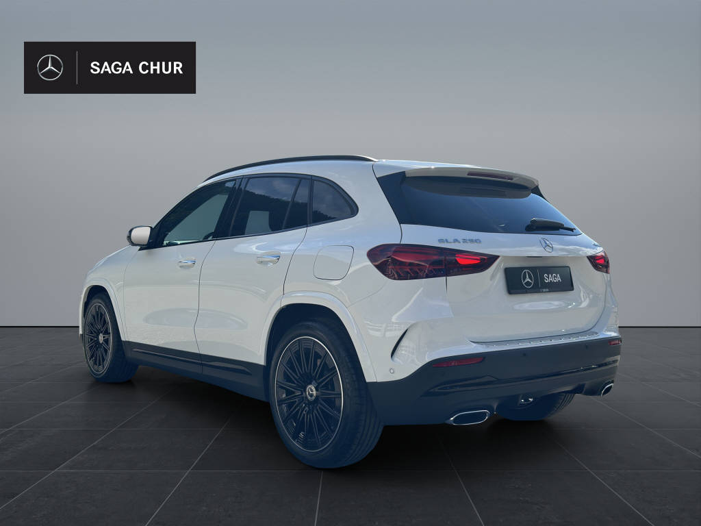 MERCEDES-BENZ GLA 250 Swiss Star AMG Line 4matic-image-3