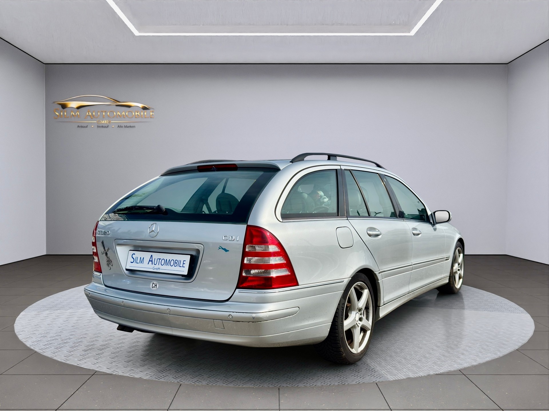MERCEDES-BENZ C 320 CDI Elegance AMG Sport Edition-image-6