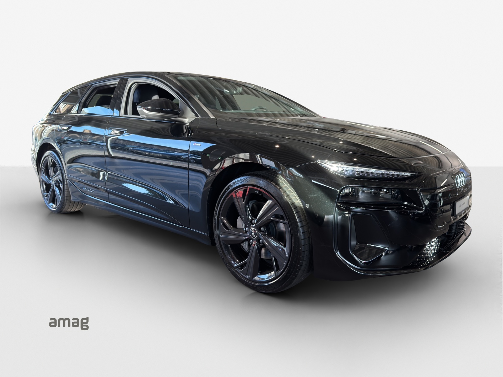 AUDI A6 Avant e-tron quattro-image-5