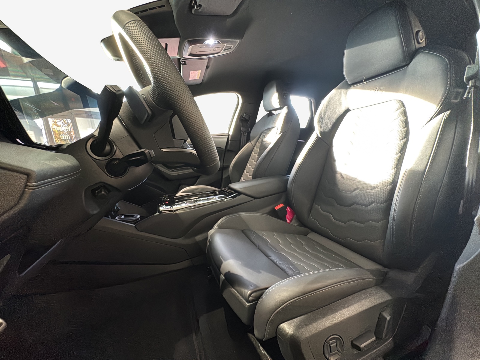 AUDI A6 Avant e-tron quattro-image-7