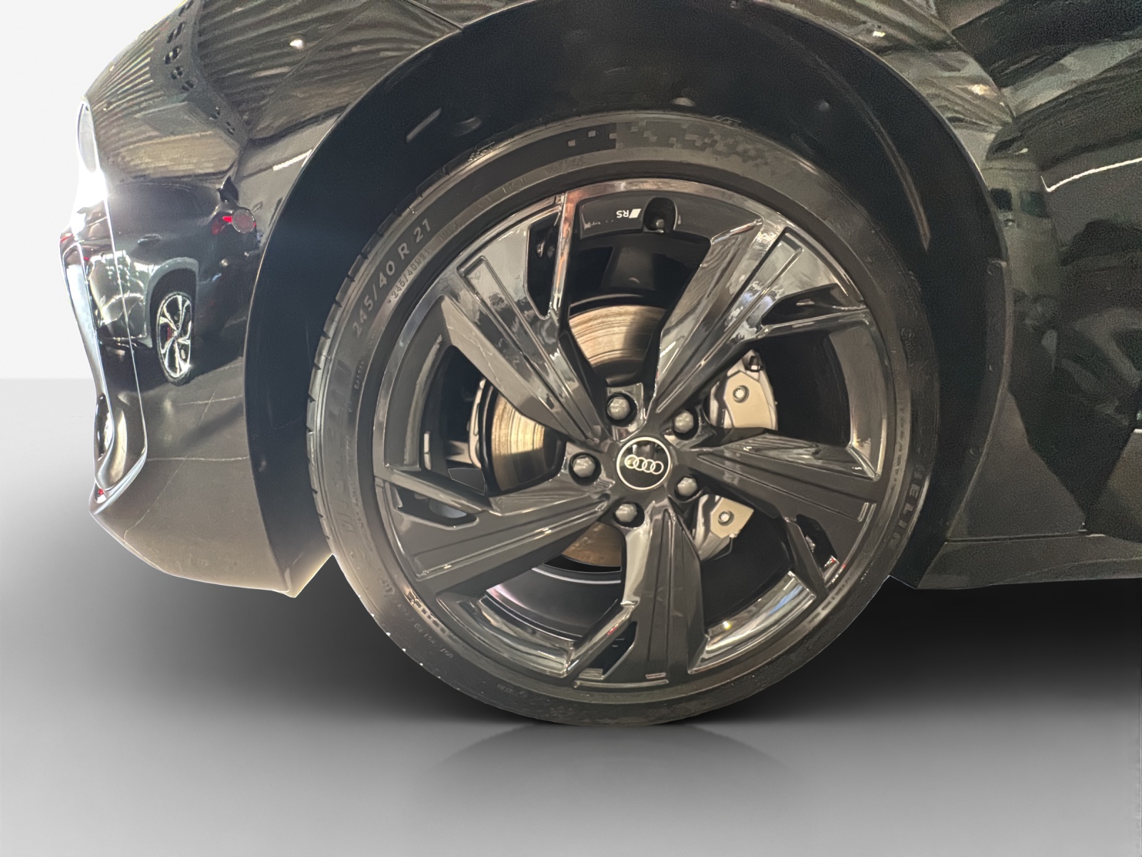 AUDI A6 Avant e-tron quattro-image-13