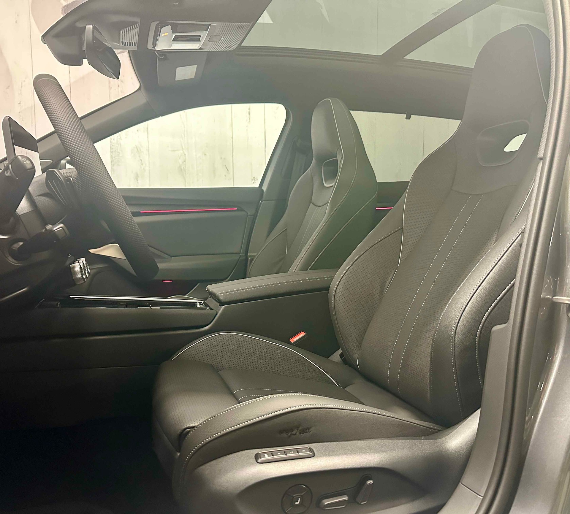 SKODA Superb Combi 2.0 TSI Sportline 4x4 DSG-image-9