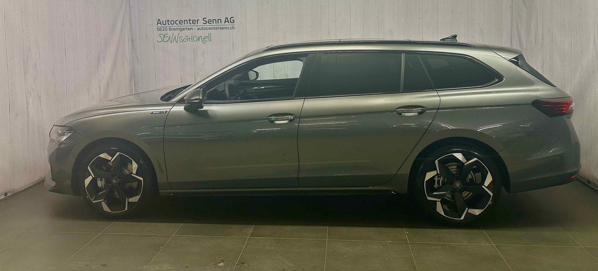 SKODA Superb Combi 2.0 TSI Sportline 4x4 DSG-image-3