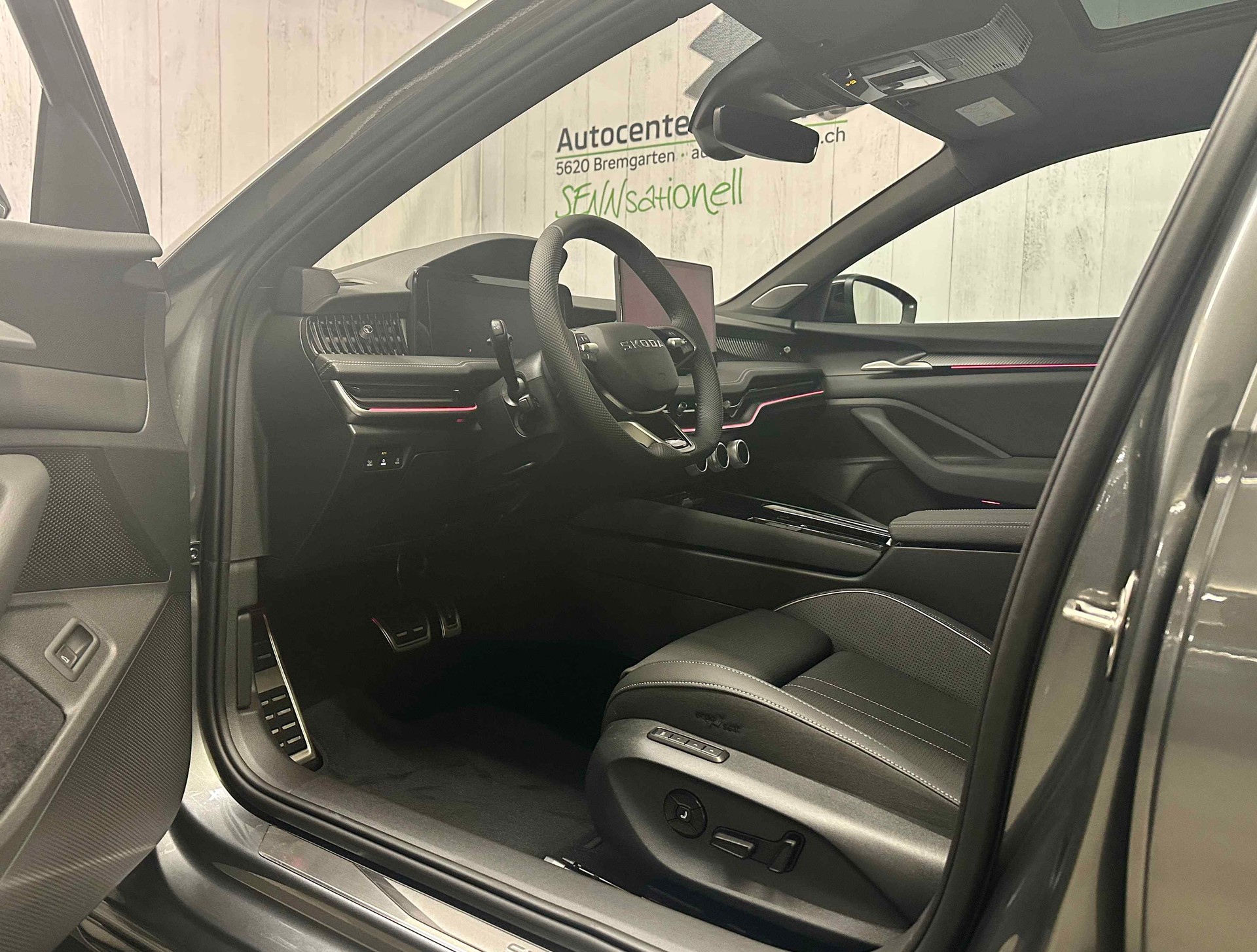 SKODA Superb Combi 2.0 TSI Sportline 4x4 DSG-image-8