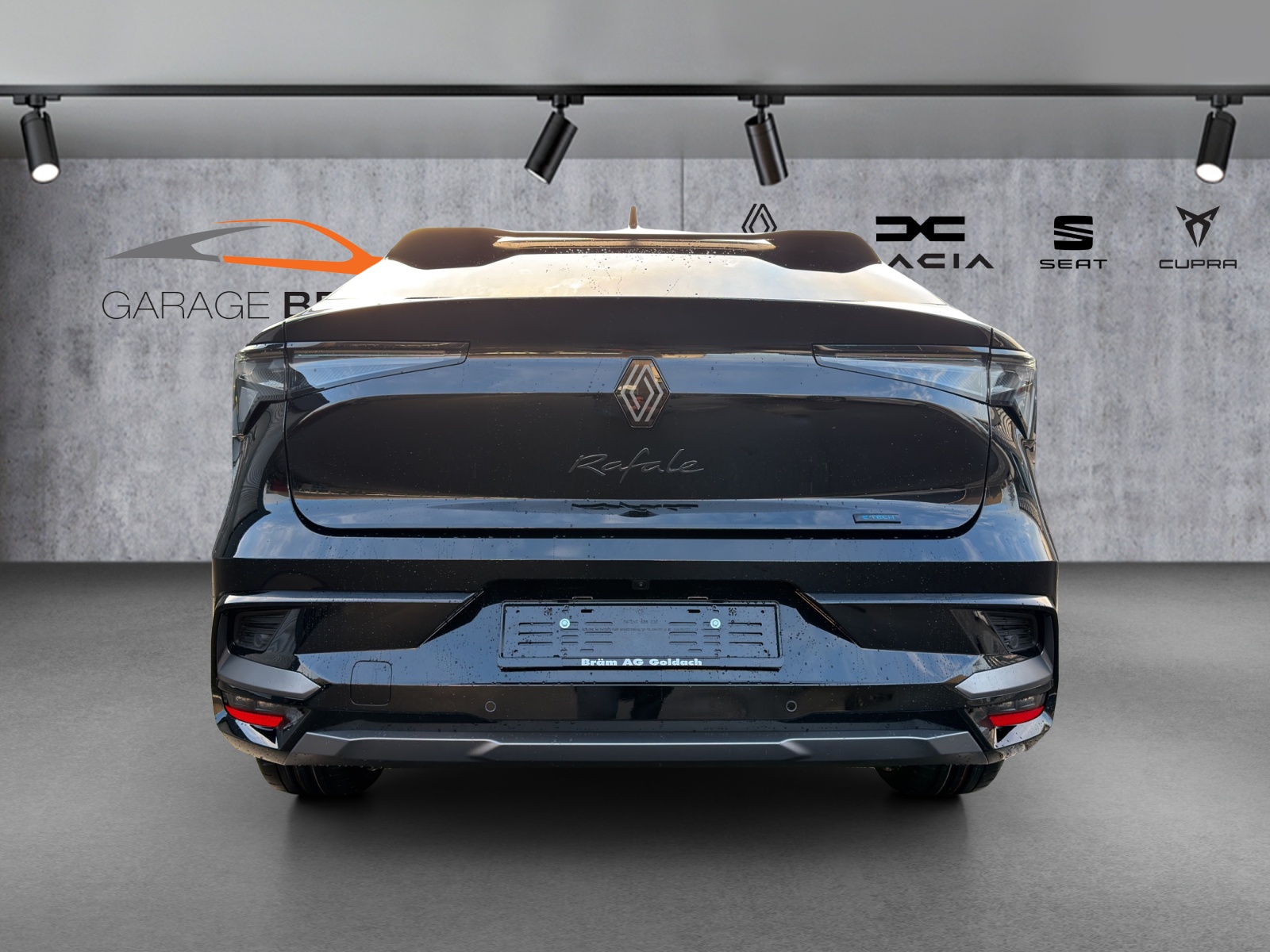 RENAULT Rafale 1.2 E-Tech Plug-in Hybrid 300 4x4 Atelier Alpine-image-4