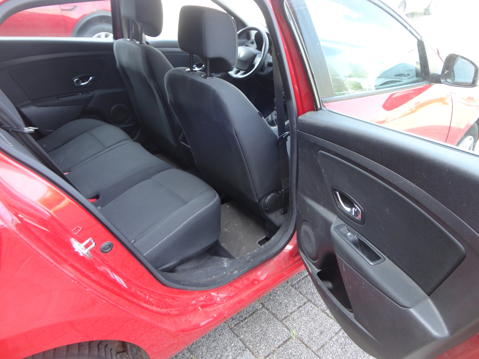 RENAULT Mégane Grandtour 1.5 dCi Expression-image-12