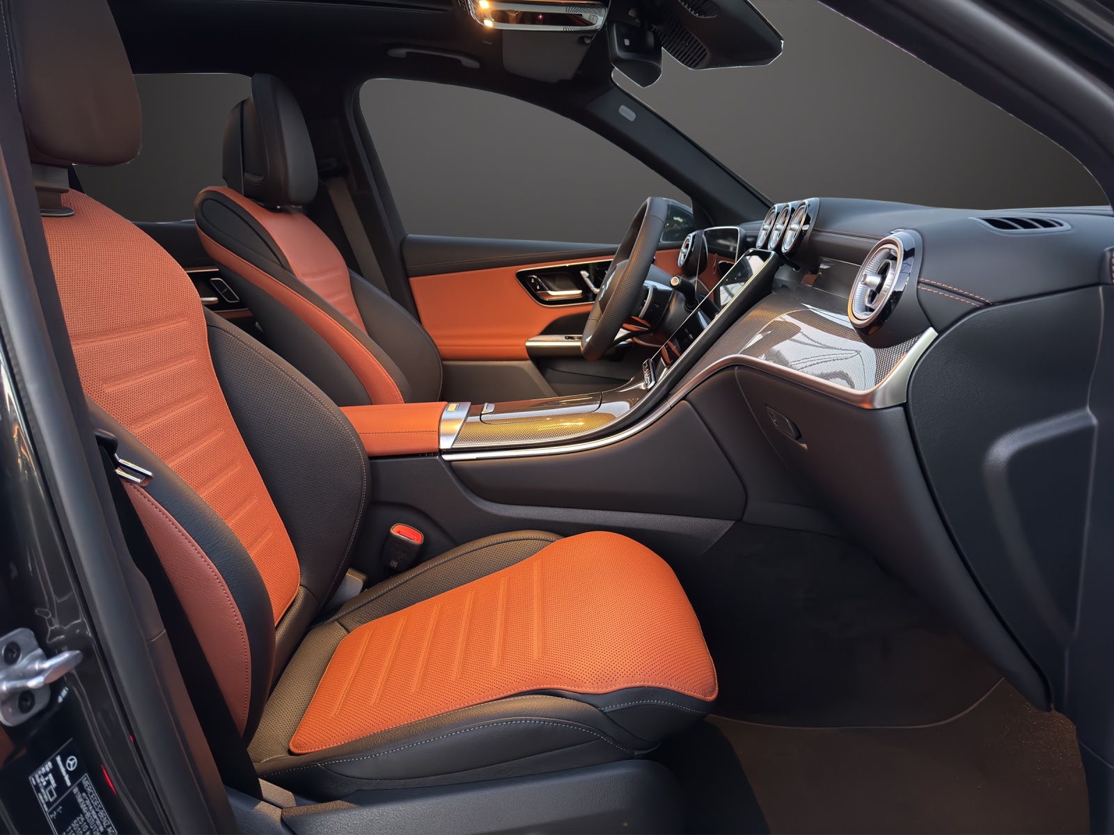 MERCEDES-BENZ GLC 300 4Matic 9G-Tronic-image-11