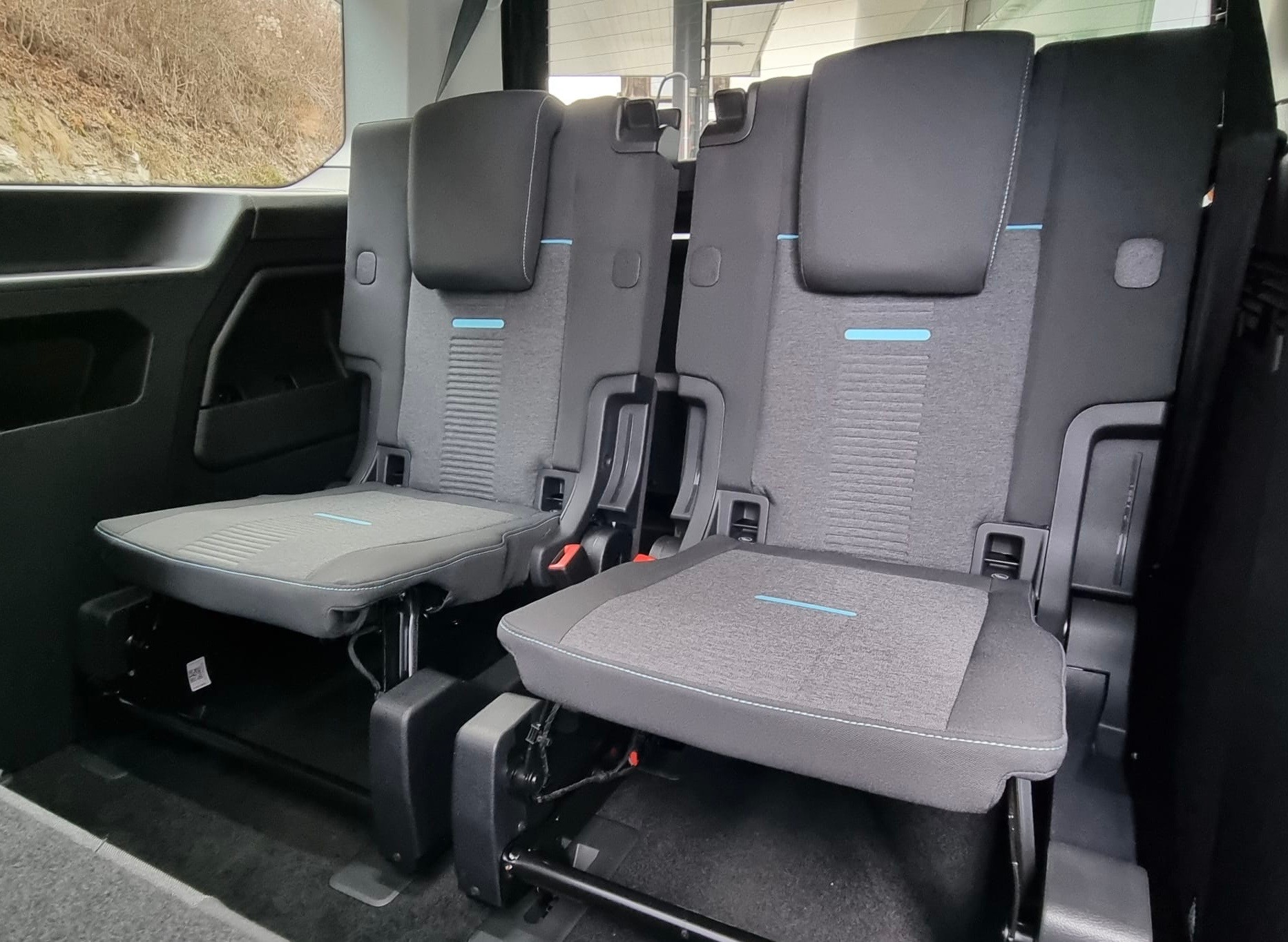 FORD Grand Tourneo Connect 2.0 EcoBlue AWD Active-image-11