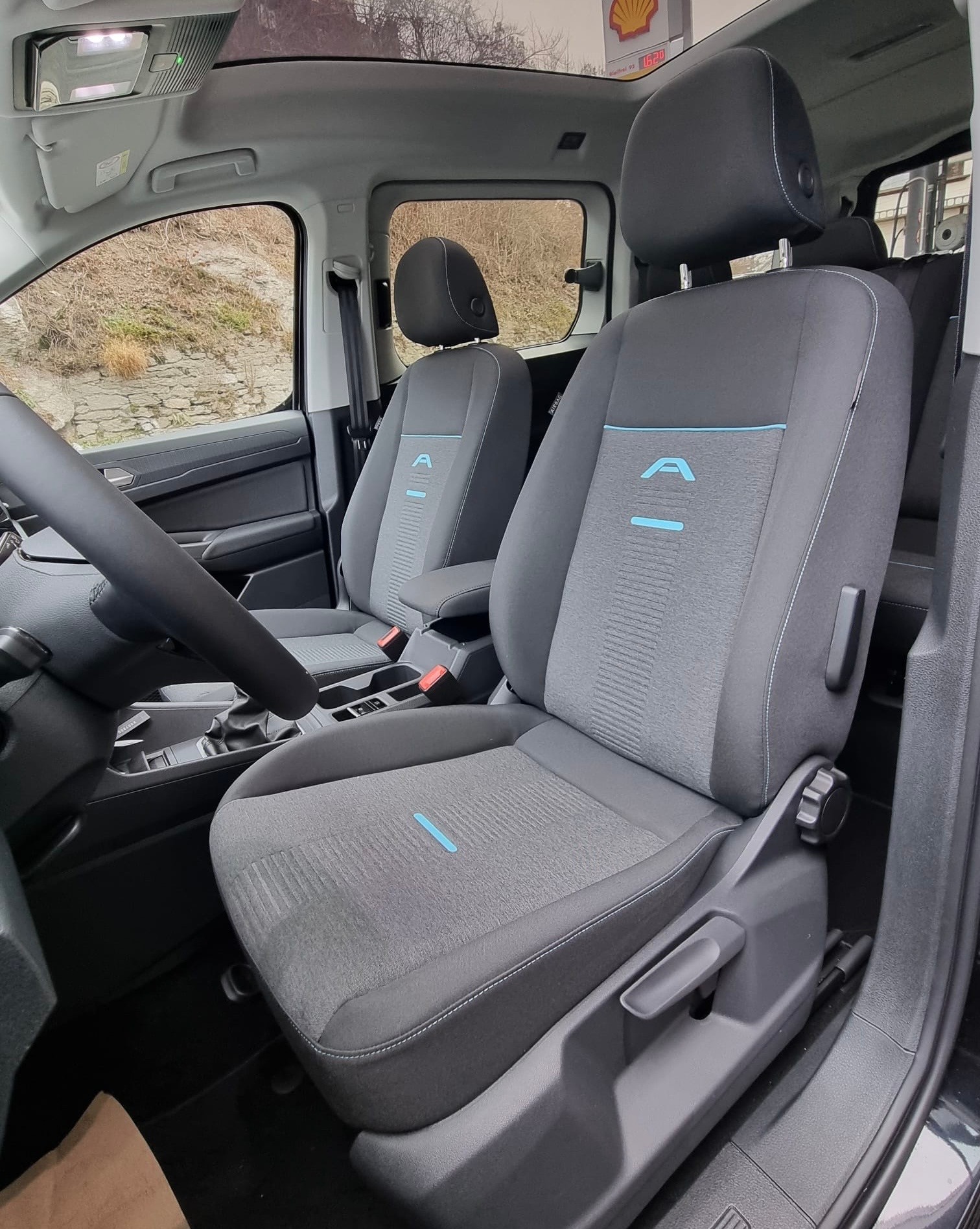 FORD Grand Tourneo Connect 2.0 EcoBlue AWD Active-image-9