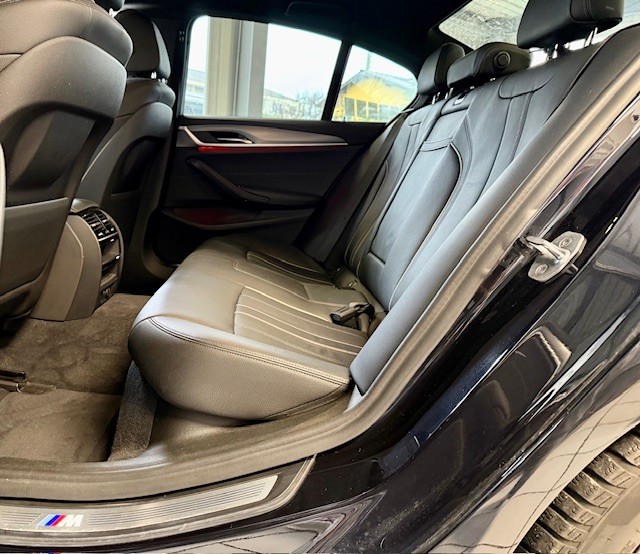BMW 540i xDrive Steptronic M Sport-image-19
