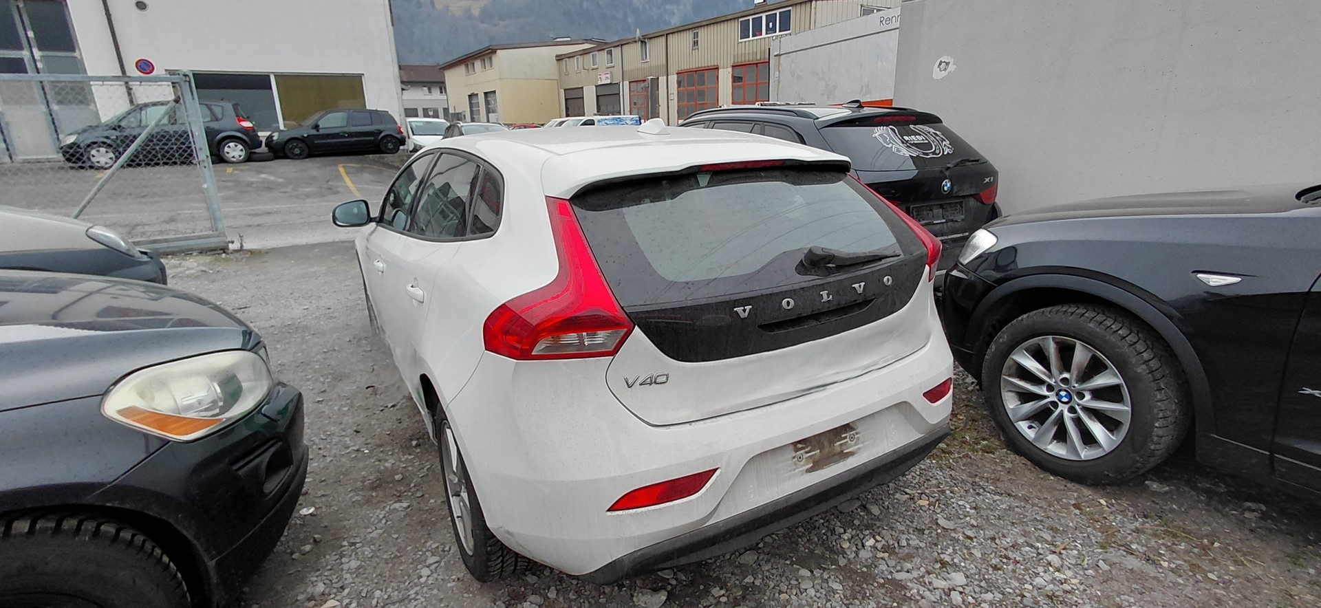 VOLVO V40 D2 Kinetic-image-2