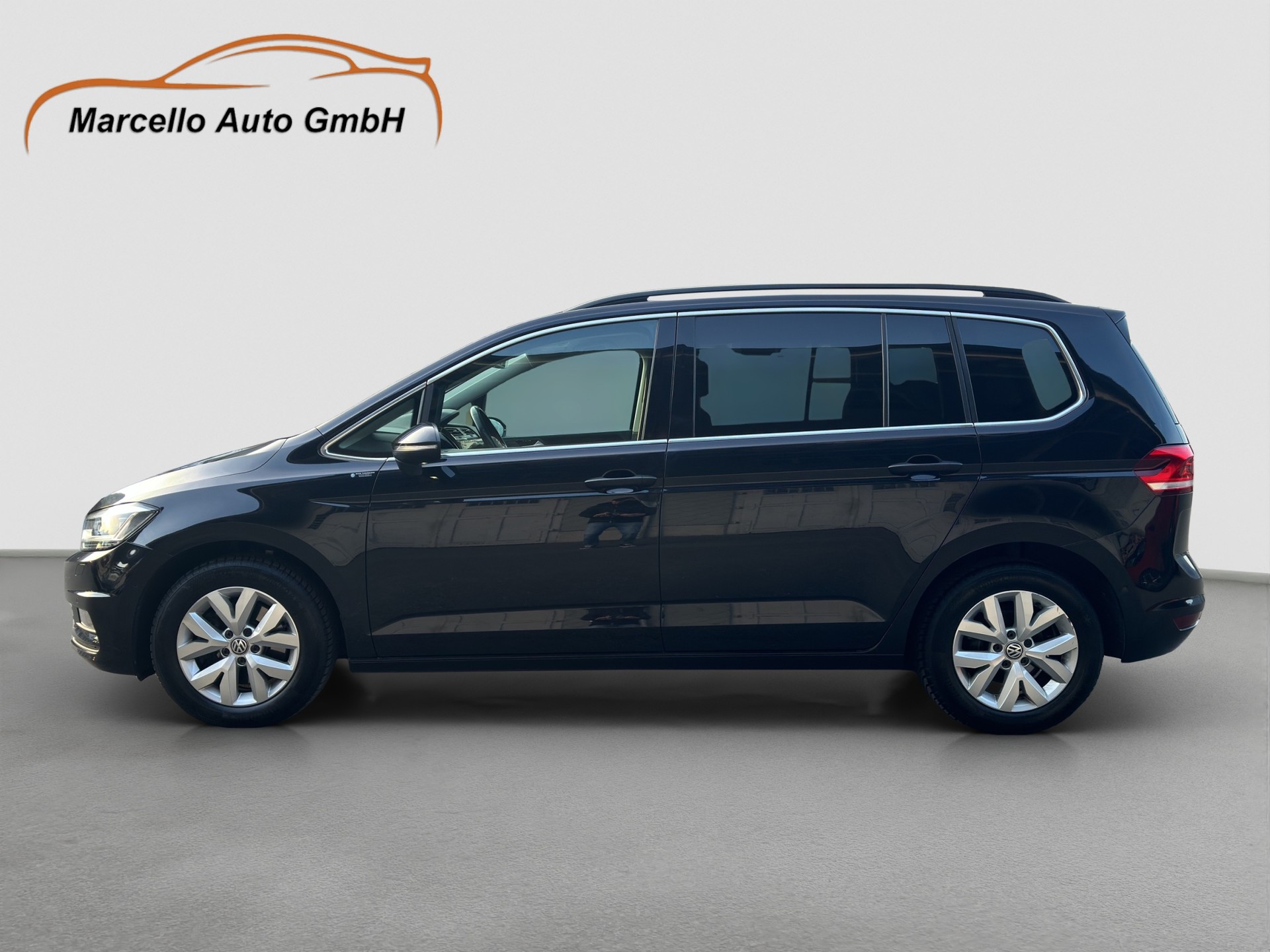 VW Touran 2.0 TDI BlueMotion Technology Comfortline DSG-image-1