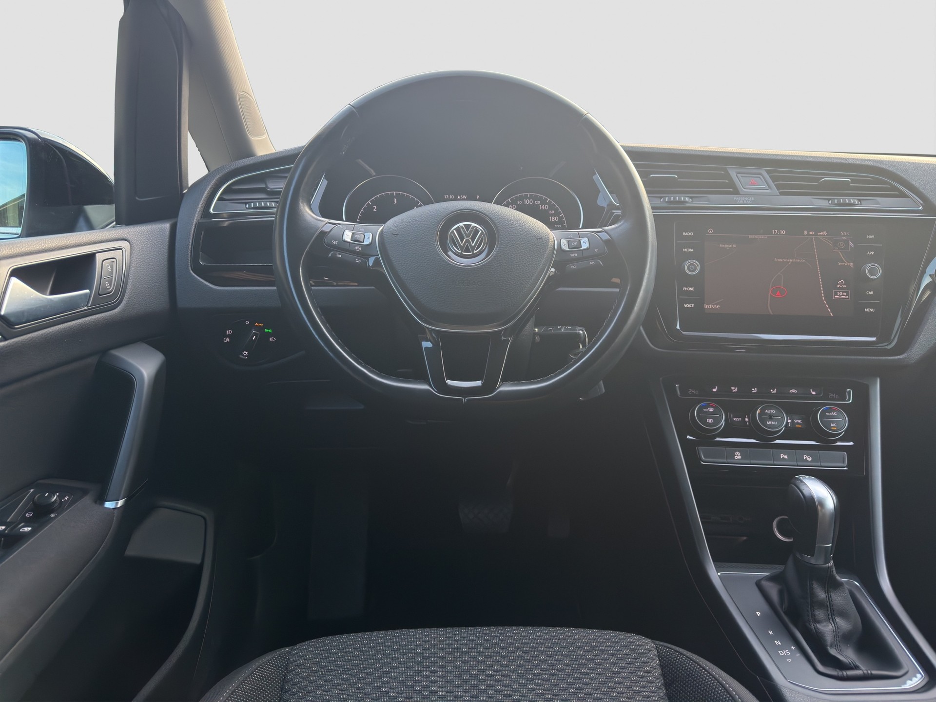 VW Touran 2.0 TDI BlueMotion Technology Comfortline DSG-image-7
