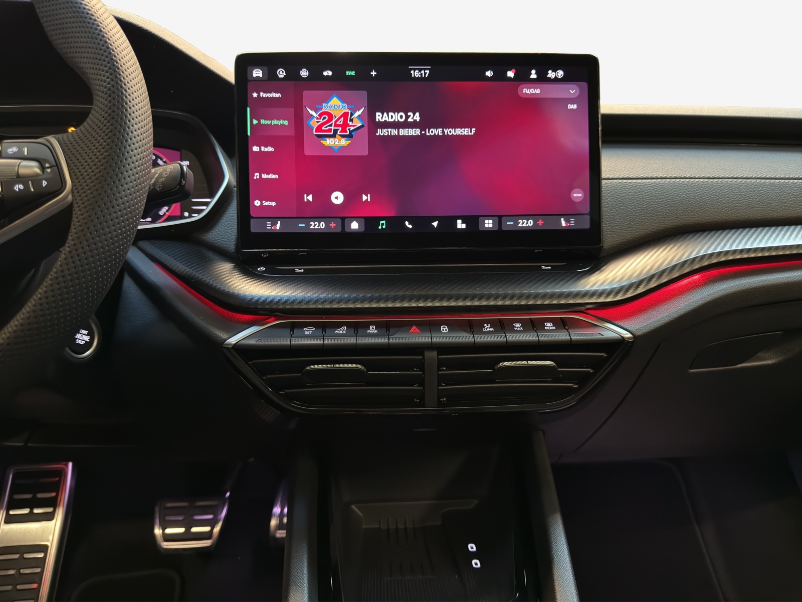 SKODA Octavia Combi 2.0 TSI DSG Dynamic 4x4-image-10