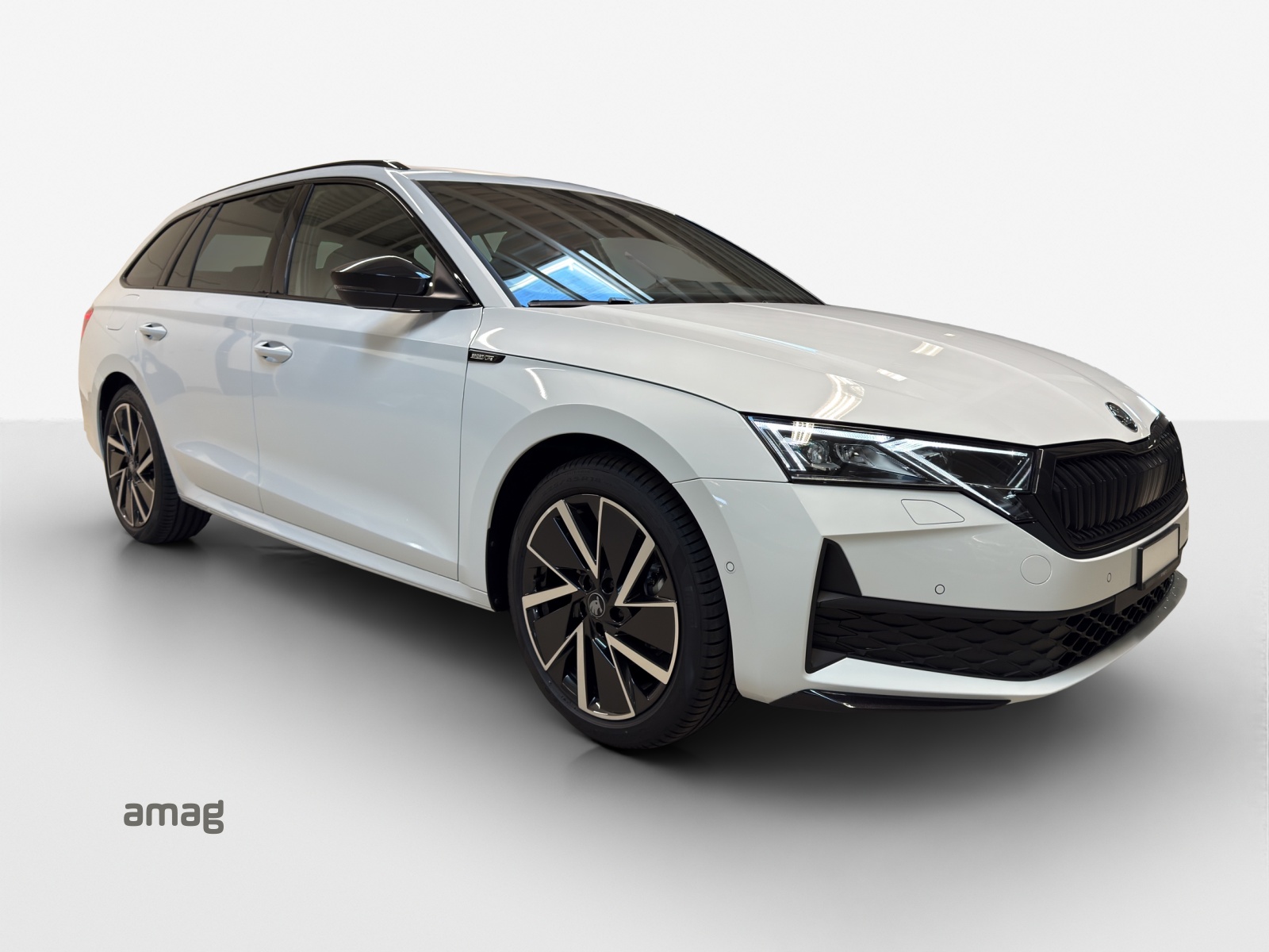 SKODA Octavia Combi 2.0 TSI DSG Dynamic 4x4-image-5