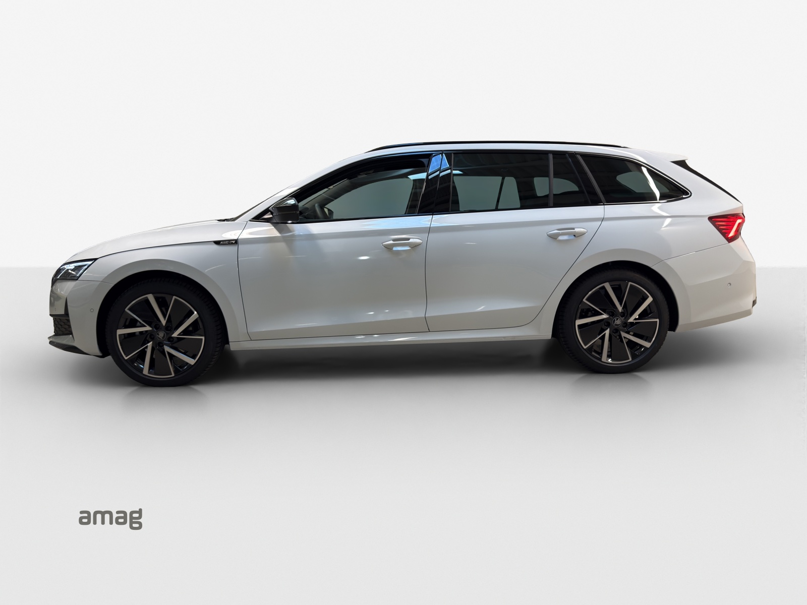 SKODA Octavia Combi 2.0 TSI DSG Dynamic 4x4-image-1