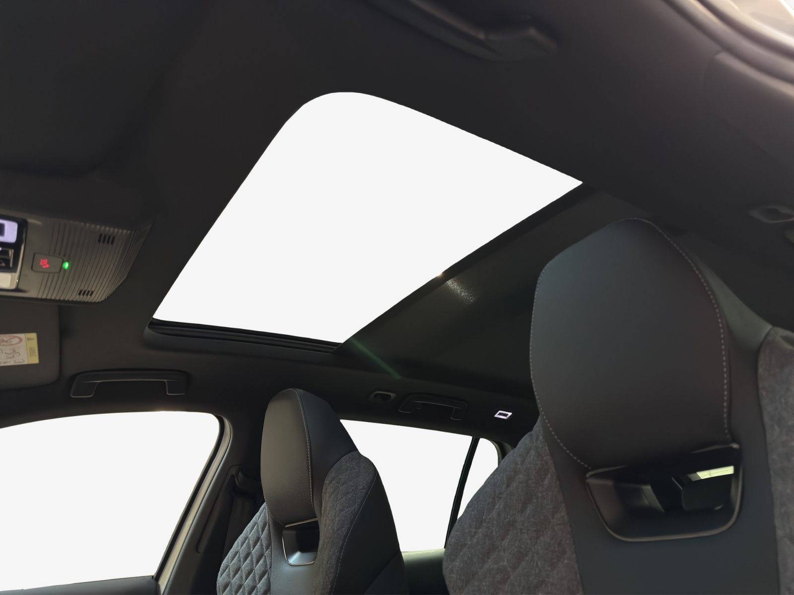 SKODA Octavia Combi 2.0 TSI DSG Dynamic 4x4-image-14