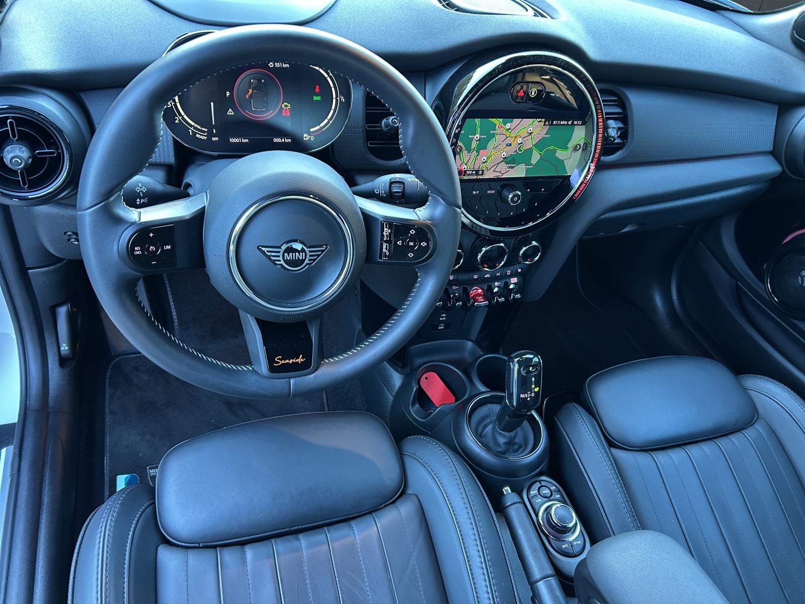 MINI Cabrio F57 1.5i Cooper Premium Plus-image-9