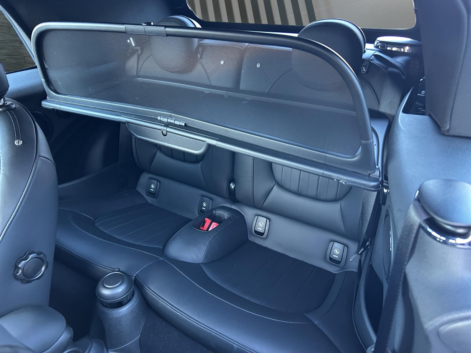 MINI Cabrio F57 1.5i Cooper Premium Plus-image-19